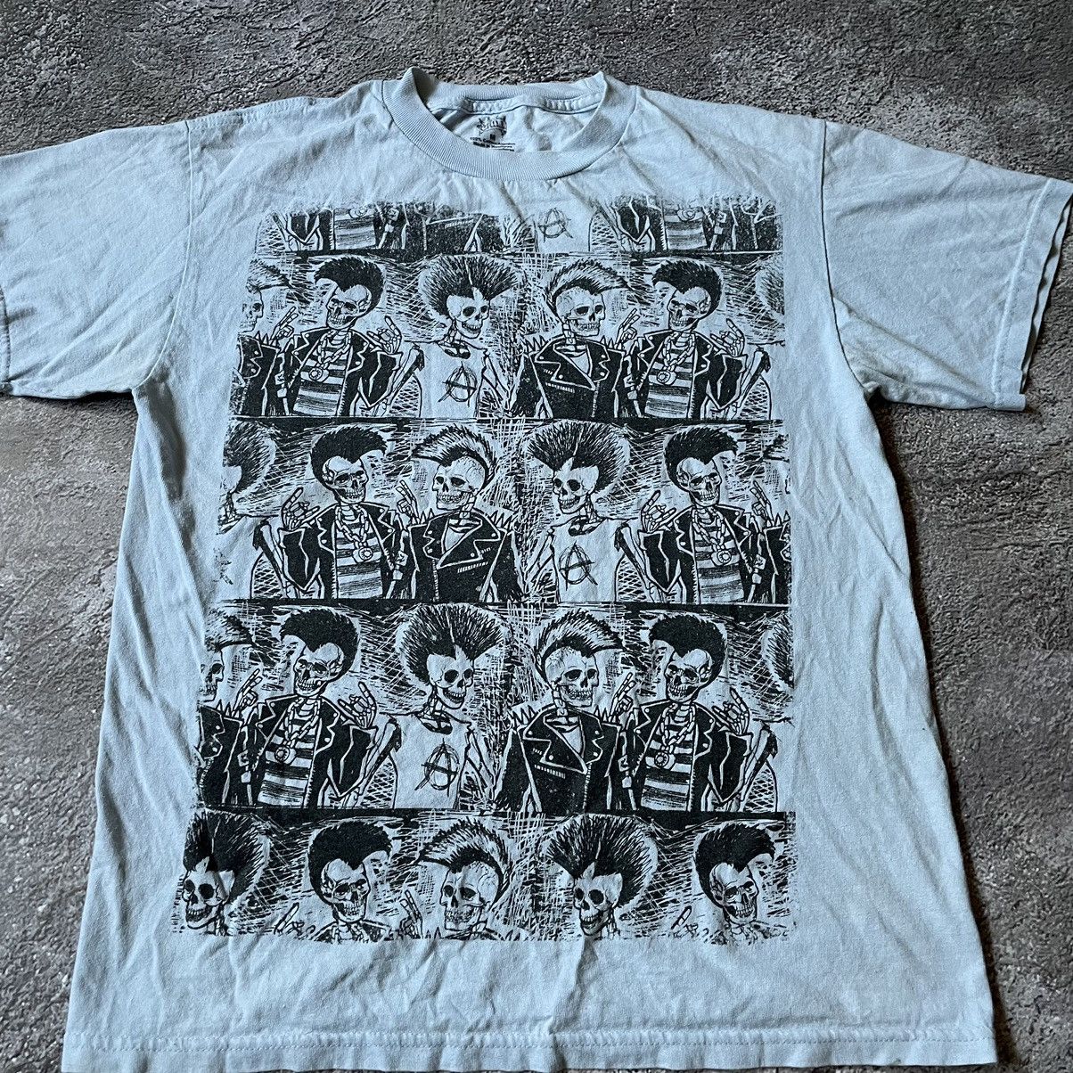 Vintage Vintage Y2K Graphic Tee All Over Print Punk Grunge Baggy M Size US M / EU 48-50 / 2 - 5 Thumbnail