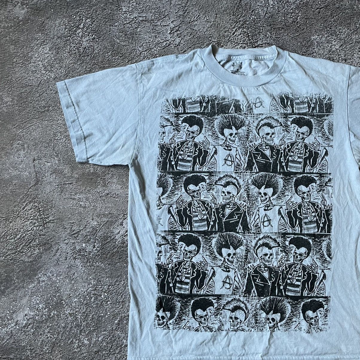 Vintage Vintage Y2K Graphic Tee All Over Print Punk Grunge Baggy M Size US M / EU 48-50 / 2 - 4 Thumbnail