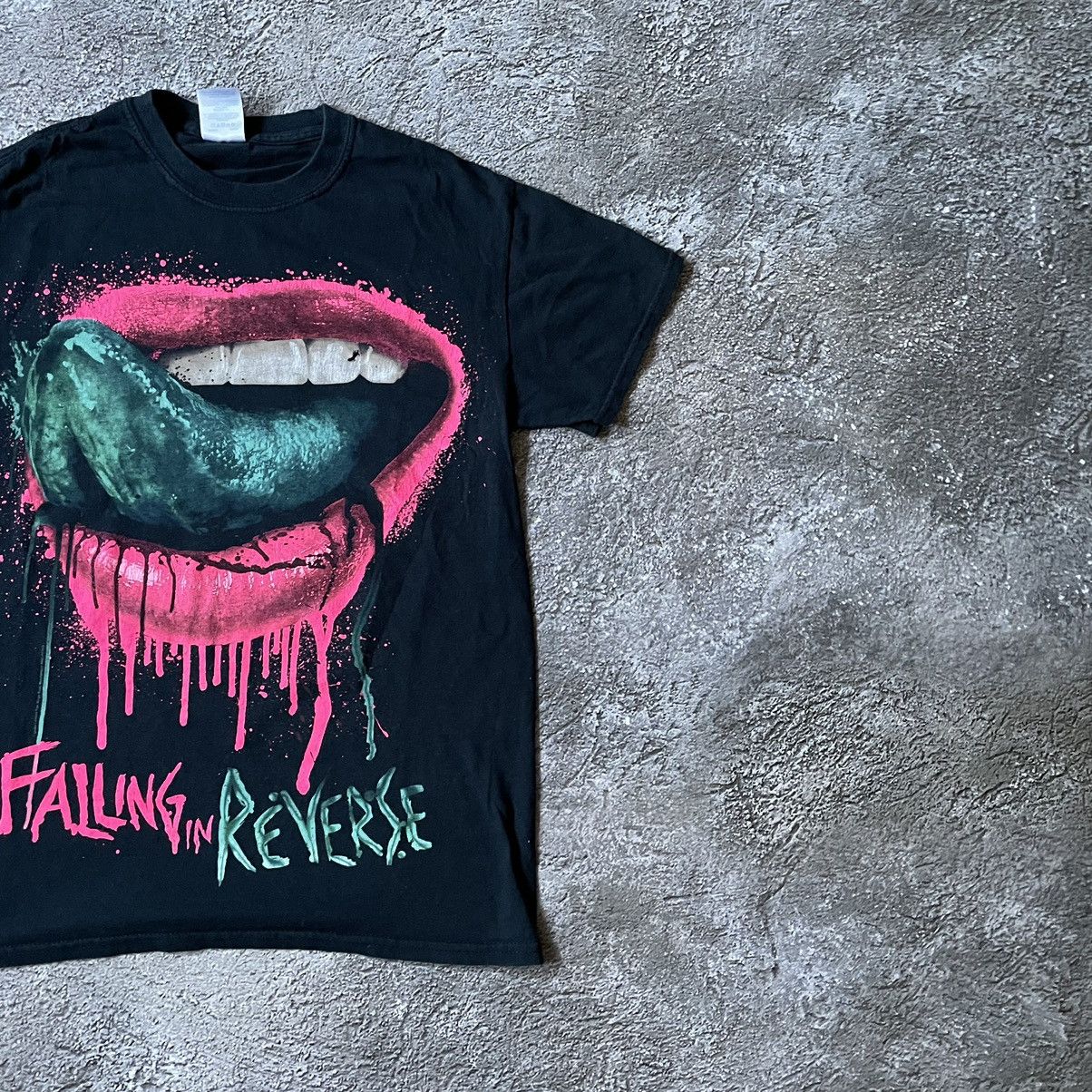 Vintage Y2K Graphic Tee Abstract Lips Horror Streetwear Rave Boxy S Size US S / EU 44-46 / 1 - 4 Thumbnail