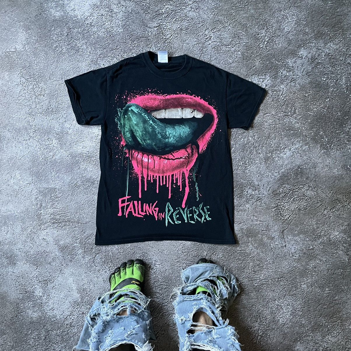 Vintage Y2K Graphic Tee Abstract Lips Horror Streetwear Rave Boxy S Size US S / EU 44-46 / 1 - 2 Thumbnail
