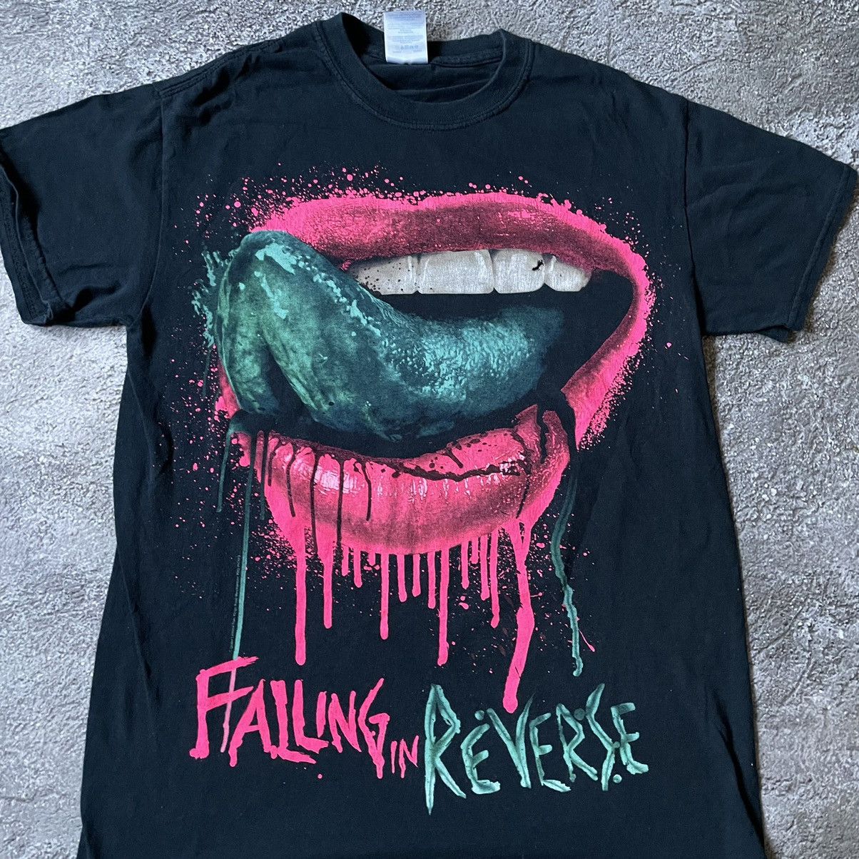Vintage Y2K Graphic Tee Abstract Lips Horror Streetwear Rave Boxy S Size US S / EU 44-46 / 1 - 6 Thumbnail
