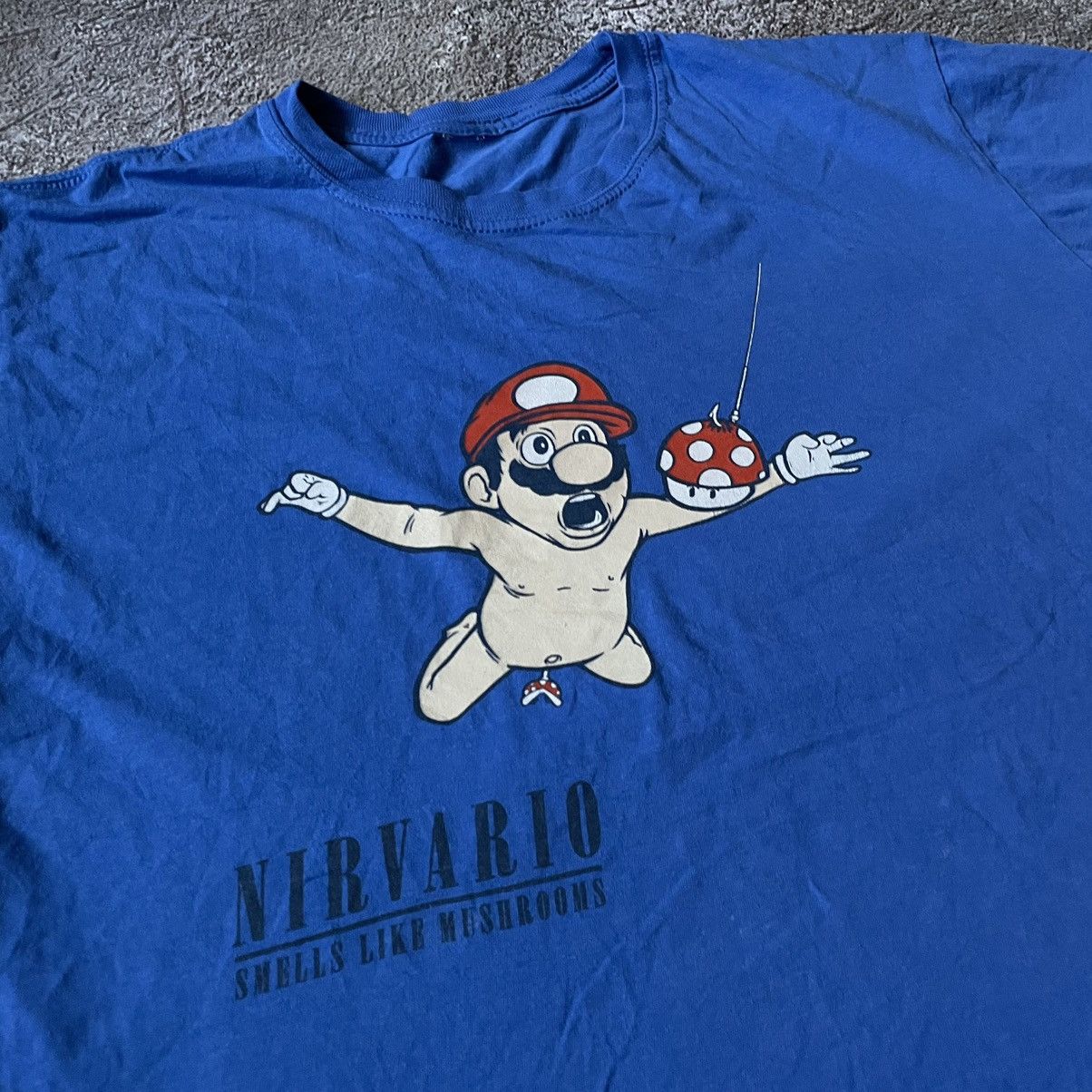 Vintage Vintage Y2K Graphic Tee Sun Faded Streetwear Blue Tapered M Size US M / EU 48-50 / 2 - 6 Thumbnail