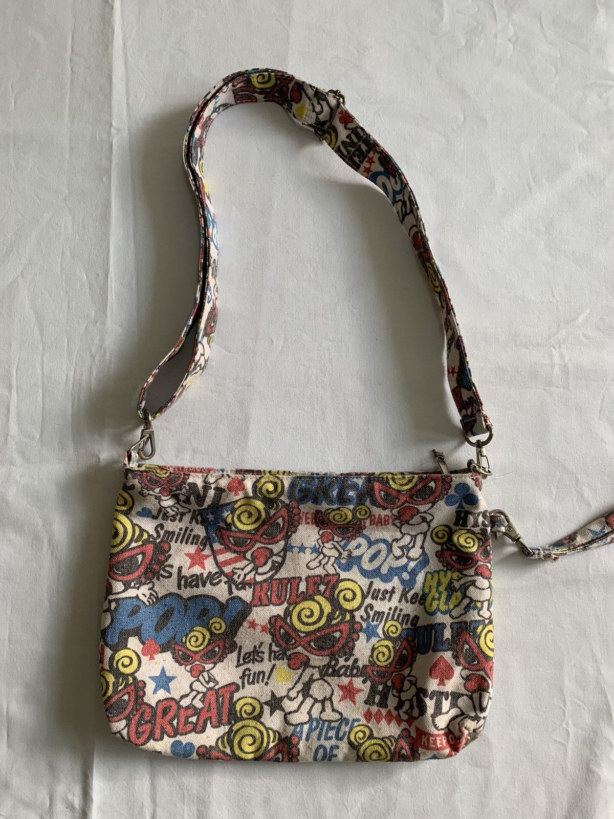 Hysteric Glamour RARE🔥HYSTERIC GLAMOUR OVERPRINT SLING BAG Size ONE SIZE - 5 Thumbnail