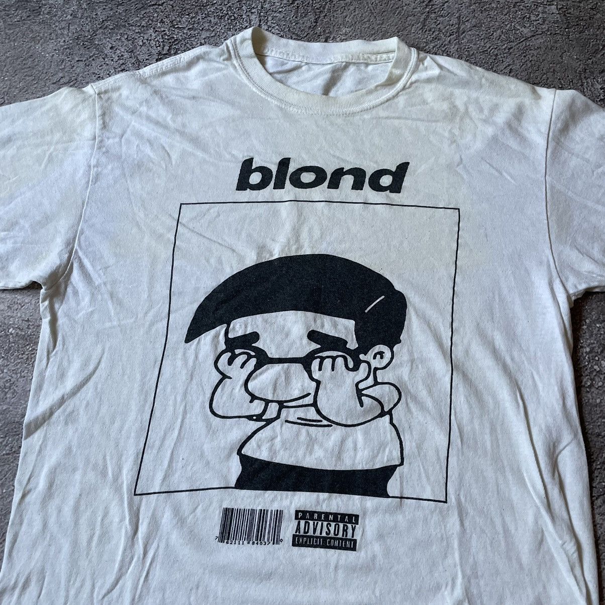 Vintage Vintage Y2K Graphic Tee Blond Cartoon Print Faded White M Size US M / EU 48-50 / 2 - 5 Thumbnail