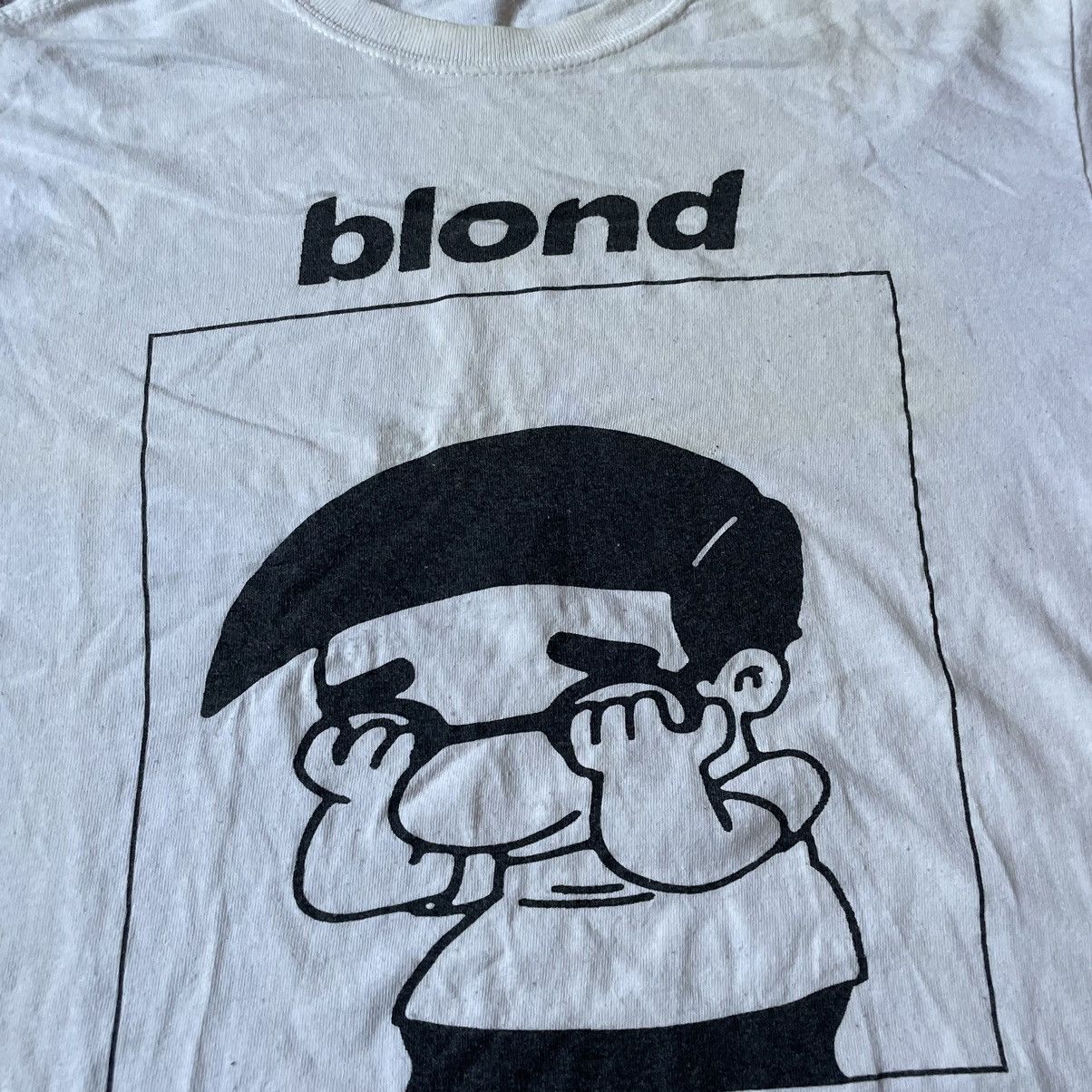 Vintage Vintage Y2K Graphic Tee Blond Cartoon Print Faded White M Size US M / EU 48-50 / 2 - 6 Thumbnail