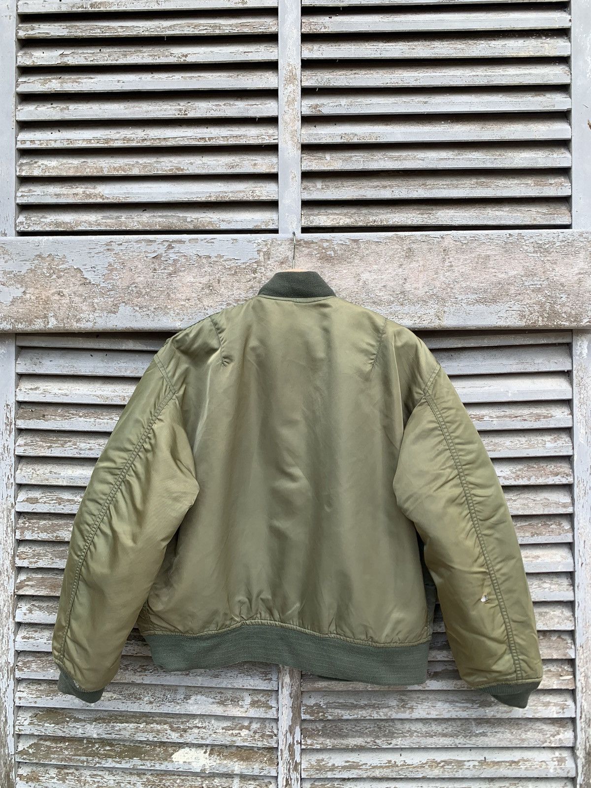 Avirex Vintage THRASHED AVIREX MA-1 Man Intermediate Bomber Jacket Size US M / EU 48-50 / 2 - 10 Thumbnail