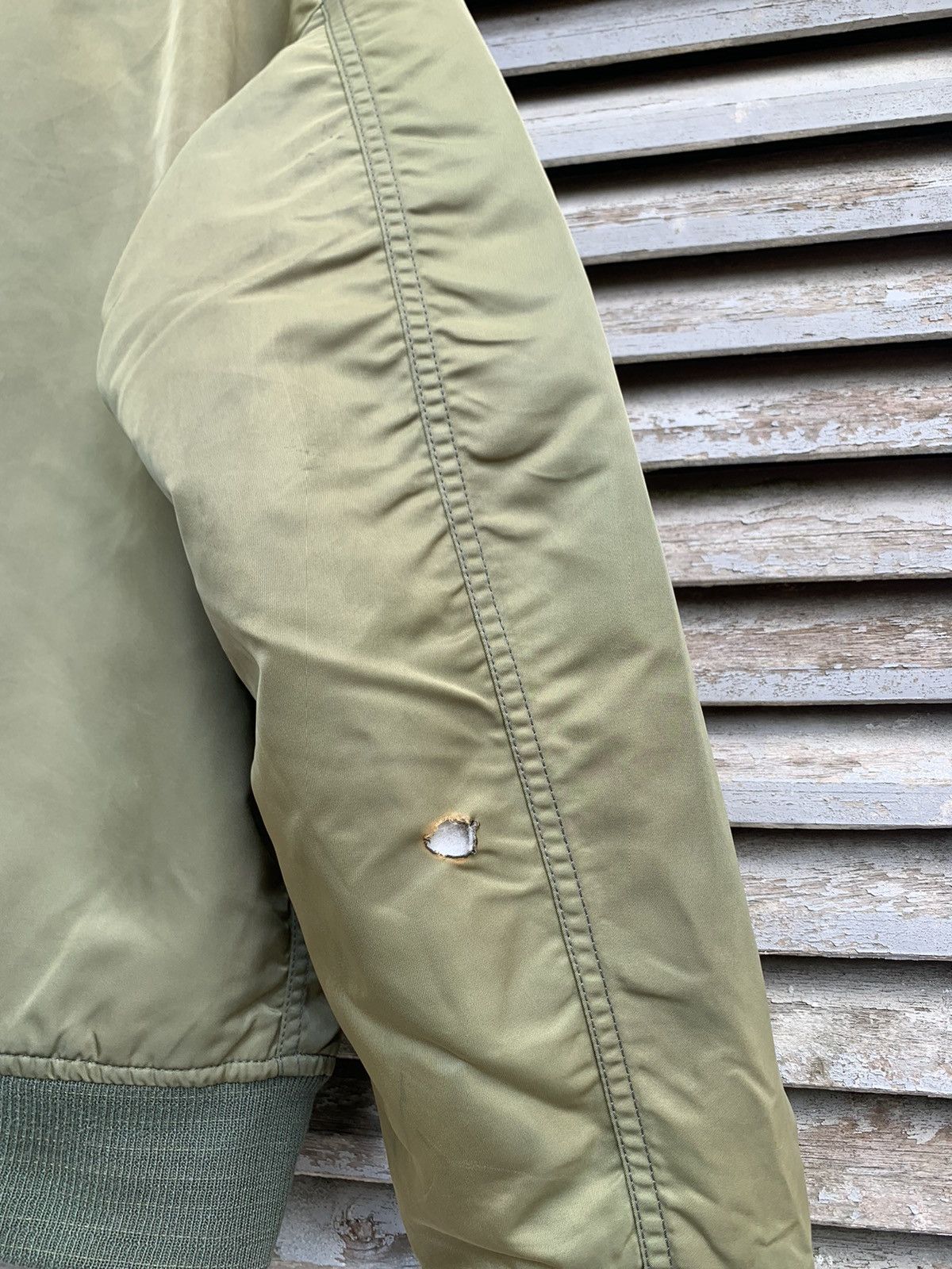 Avirex Vintage THRASHED AVIREX MA-1 Man Intermediate Bomber Jacket Size US M / EU 48-50 / 2 - 12 Thumbnail