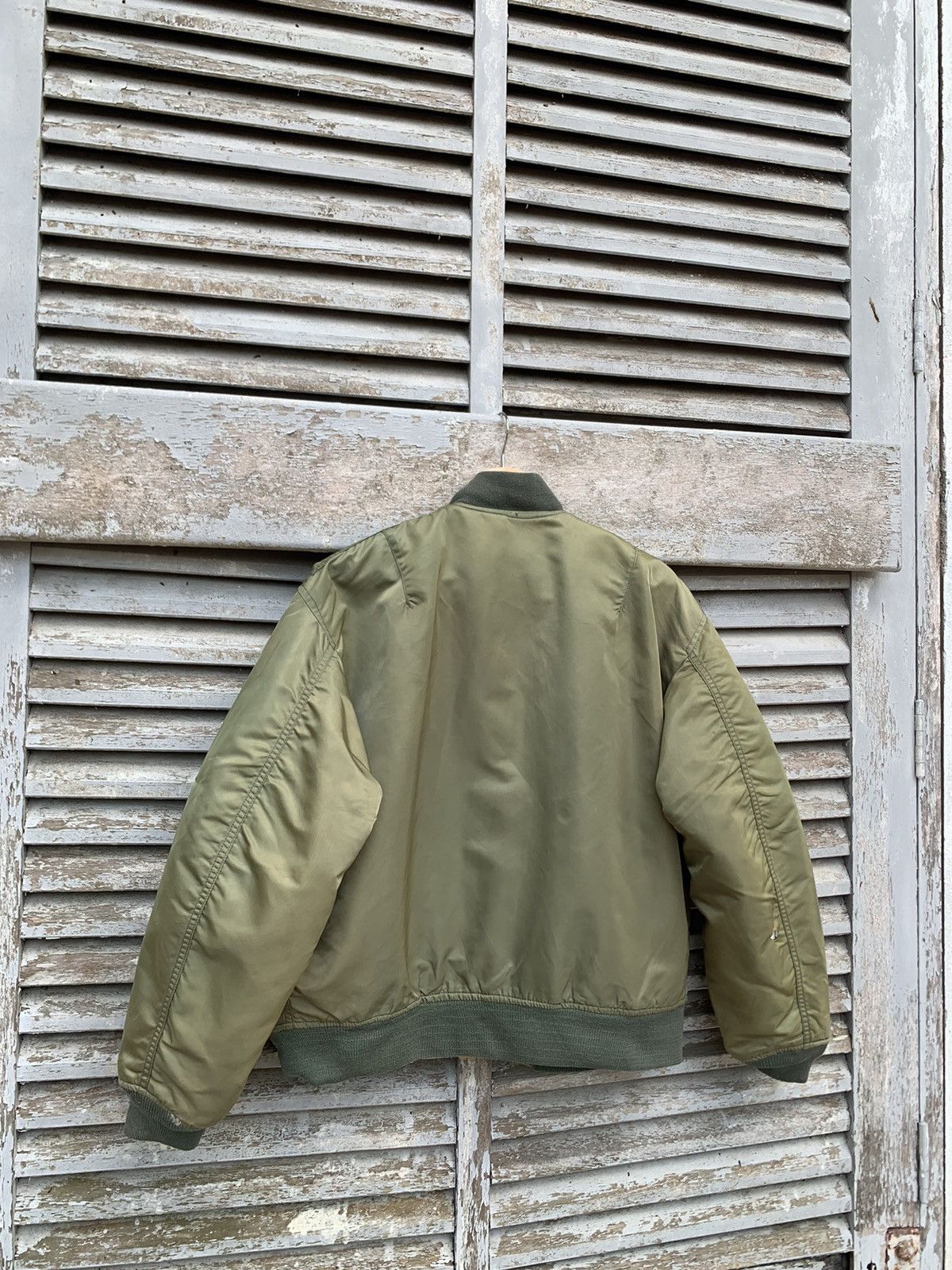 Avirex Vintage THRASHED AVIREX MA-1 Man Intermediate Bomber Jacket Size US M / EU 48-50 / 2 - 9 Thumbnail