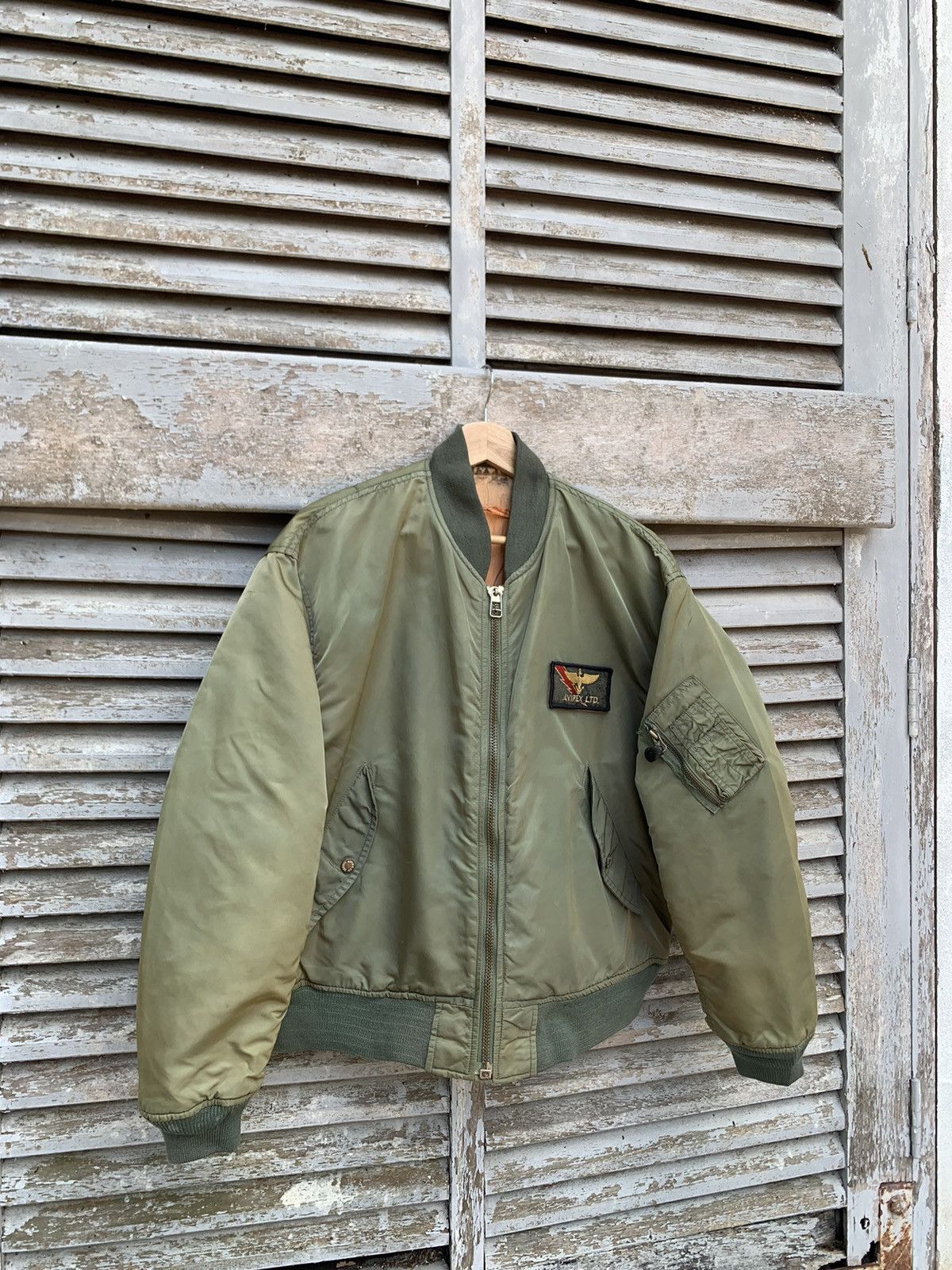 Avirex Vintage THRASHED AVIREX MA-1 Man Intermediate Bomber Jacket Size US M / EU 48-50 / 2 - 2 Thumbnail