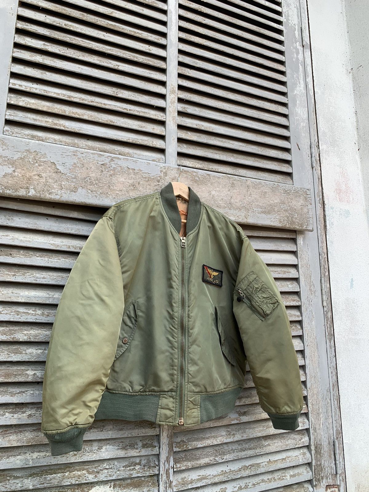 Avirex Vintage THRASHED AVIREX MA-1 Man Intermediate Bomber Jacket Size US M / EU 48-50 / 2 - 6 Thumbnail