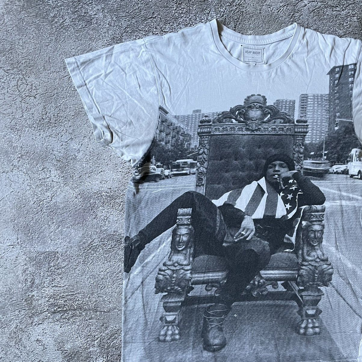 Vintage Vintage Y2K Sun Faded Graphic Tee Abstract Horror Print L Size US L / EU 52-54 / 3 - 4 Thumbnail