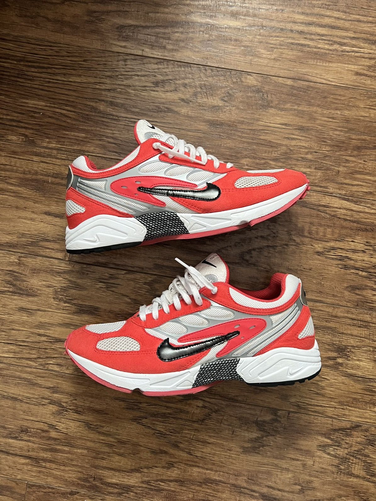 Nike Air Ghost Racer Track Red