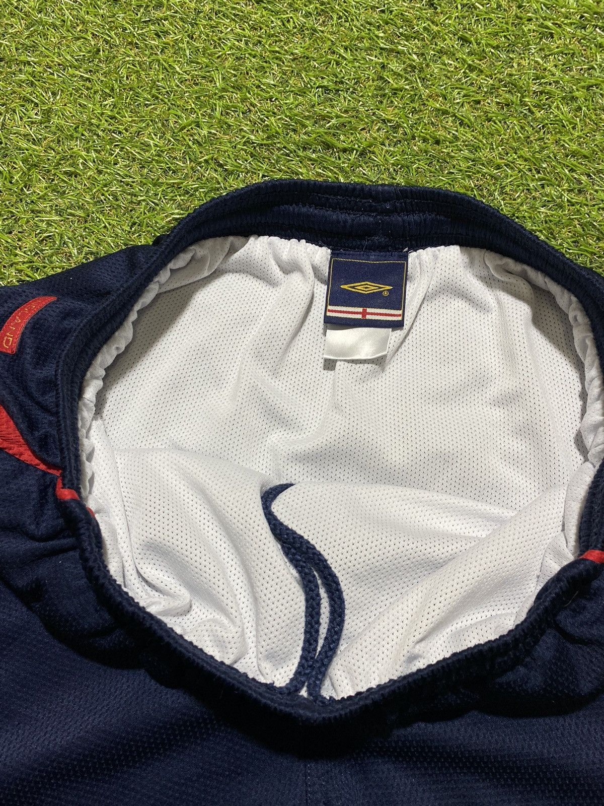 Umbro Vintage 90s Umbro England shorts streetwear football size L Size US 34 / EU 50 - 5 Thumbnail