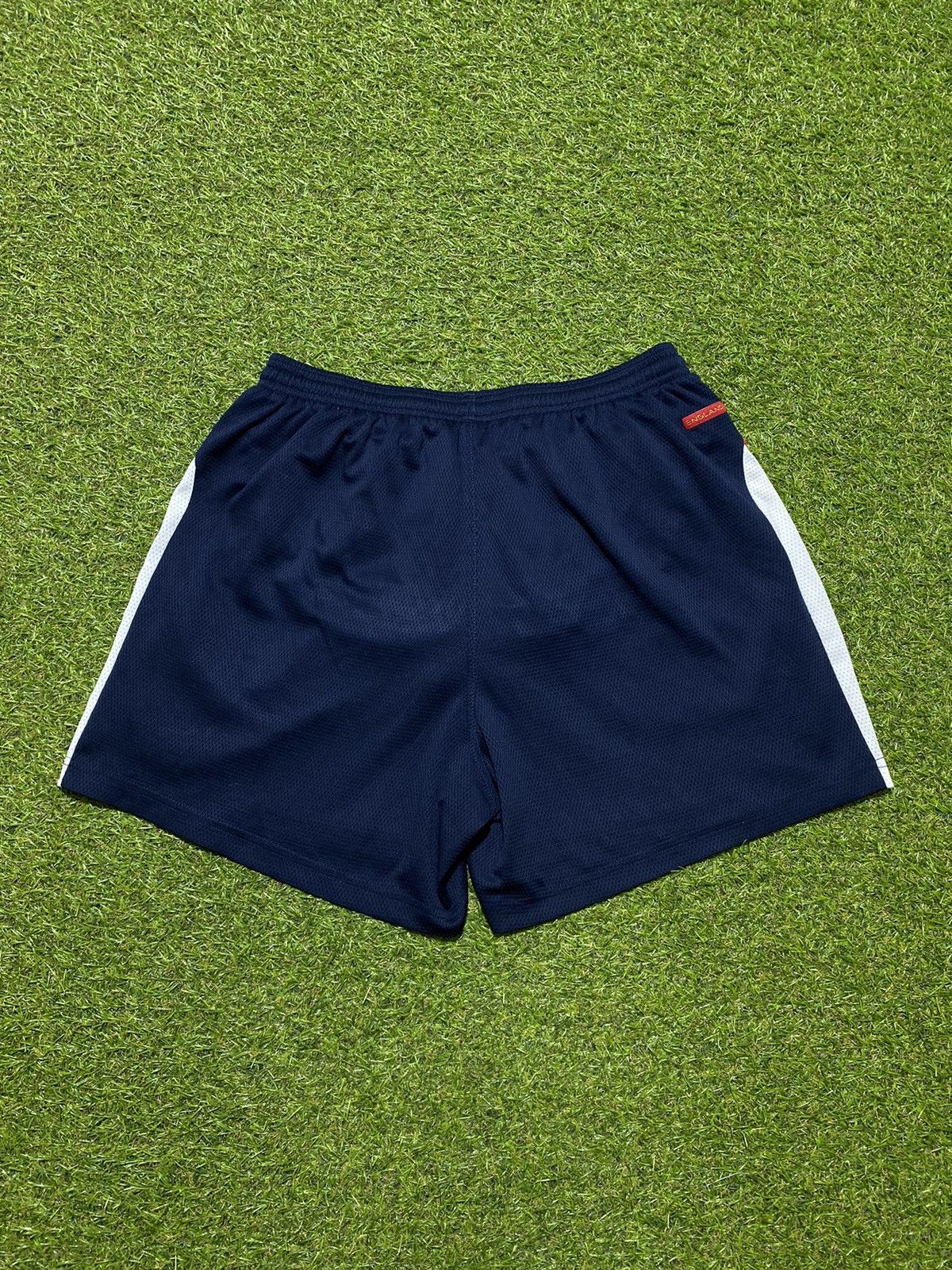 Umbro Vintage 90s Umbro England shorts streetwear football size L Size US 34 / EU 50 - 4 Thumbnail