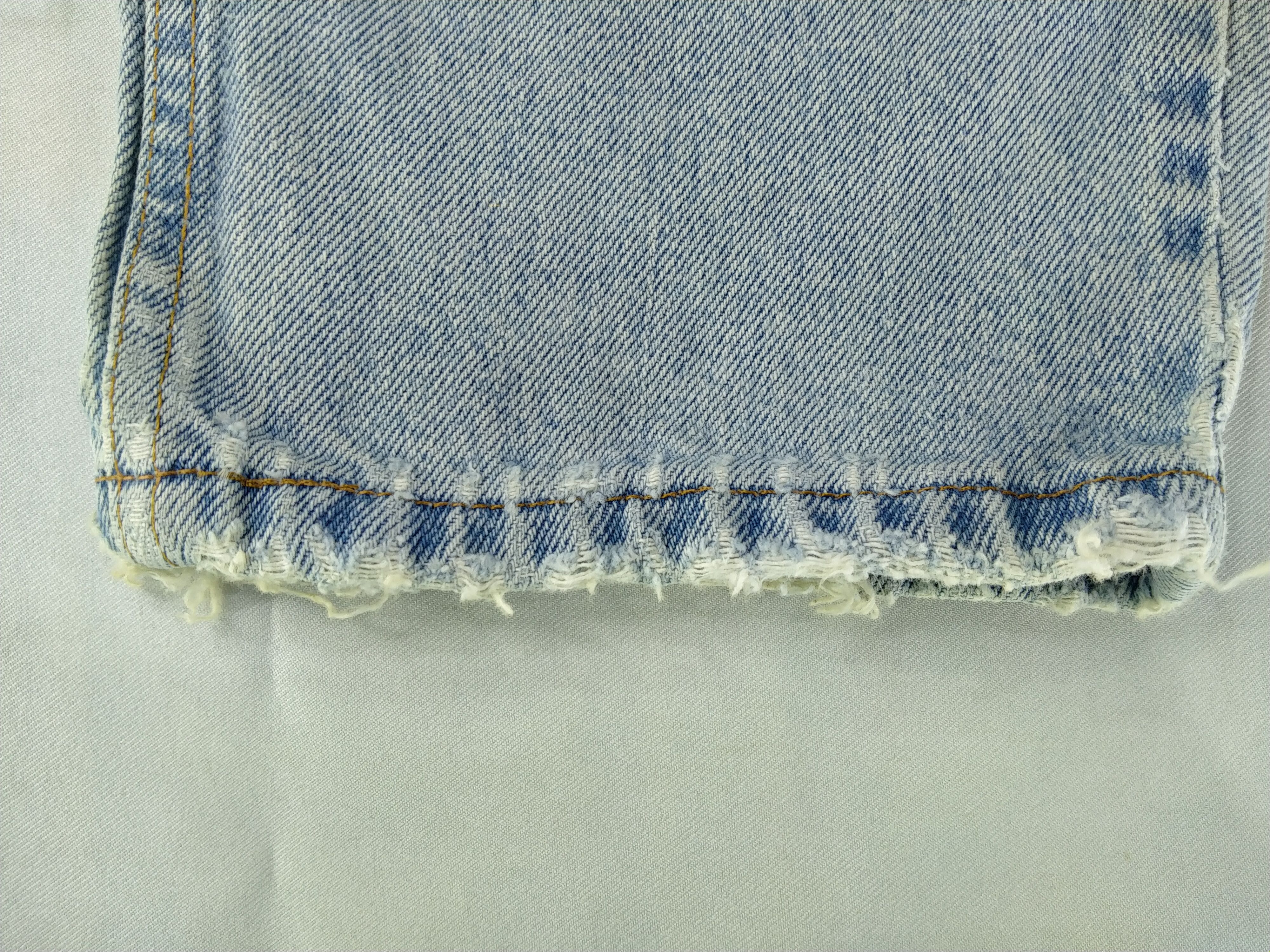 Levi's Light Wash Vintage Levi's 550 Denim 31x29 -JN164 Size US 31 - 25 Thumbnail