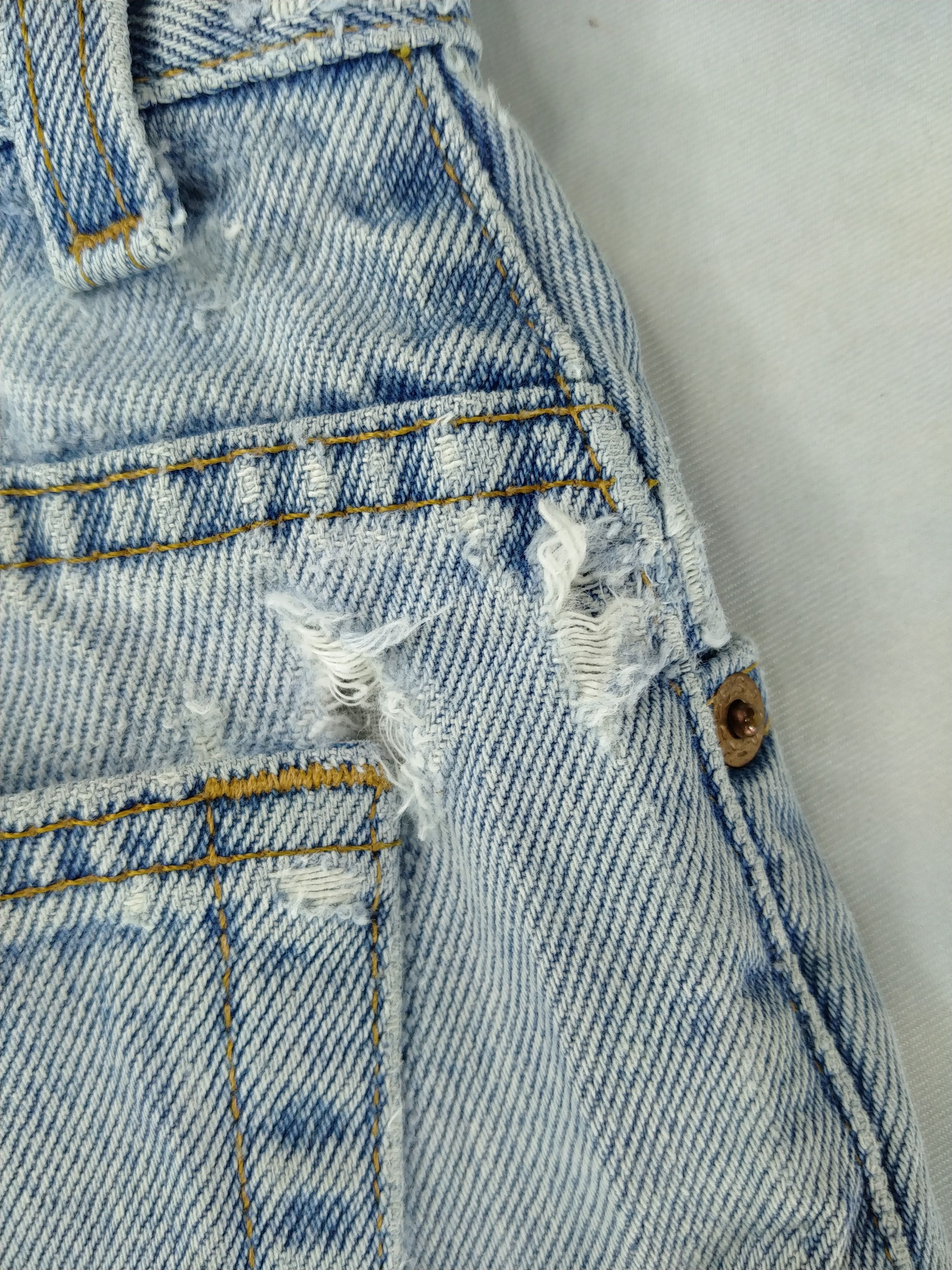 Levi's Light Wash Vintage Levi's 550 Denim 31x29 -JN164 Size US 31 - 18 Thumbnail