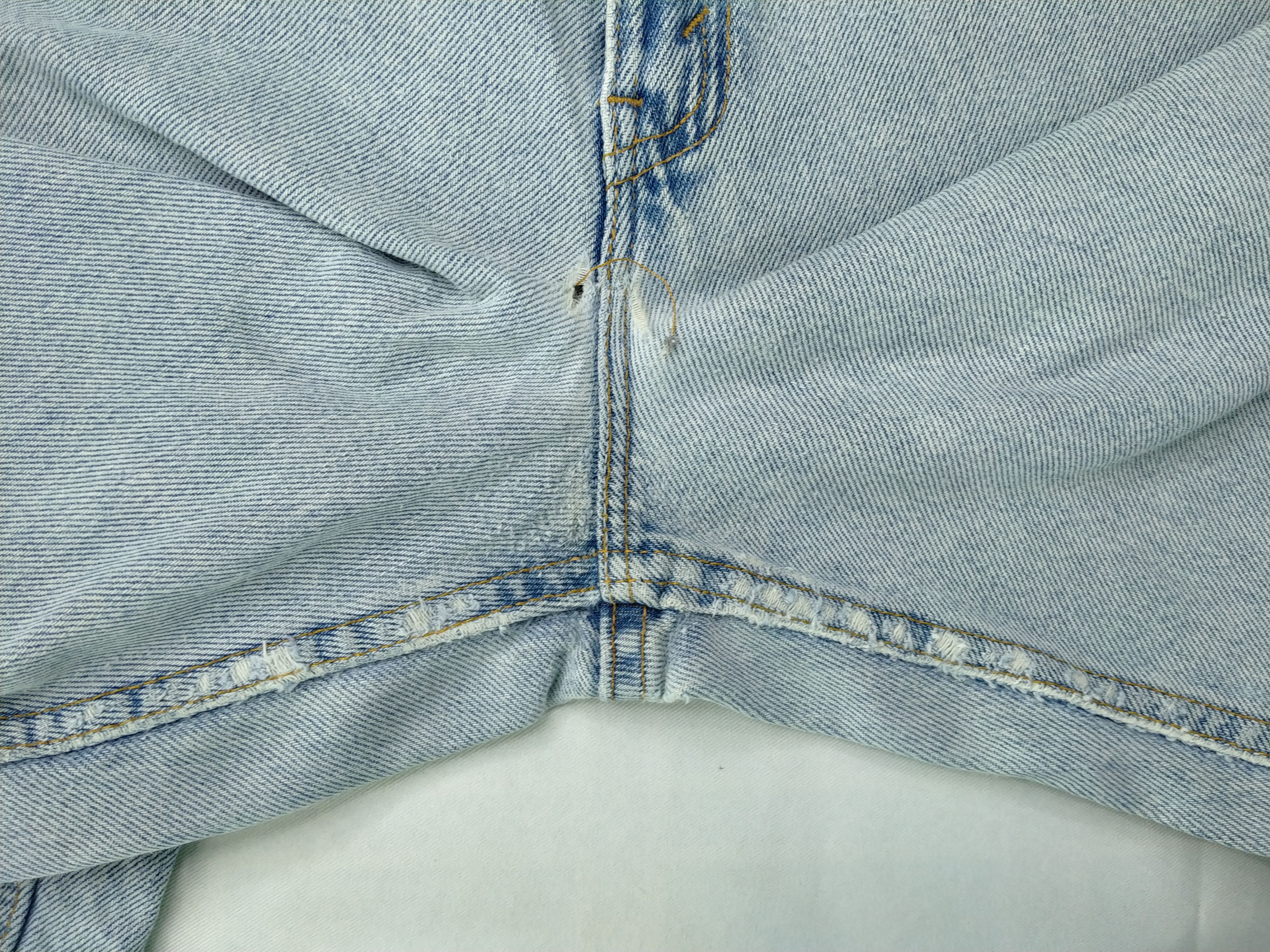 Levi's Light Wash Vintage Levi's 550 Denim 31x29 -JN164 Size US 31 - 19 Thumbnail