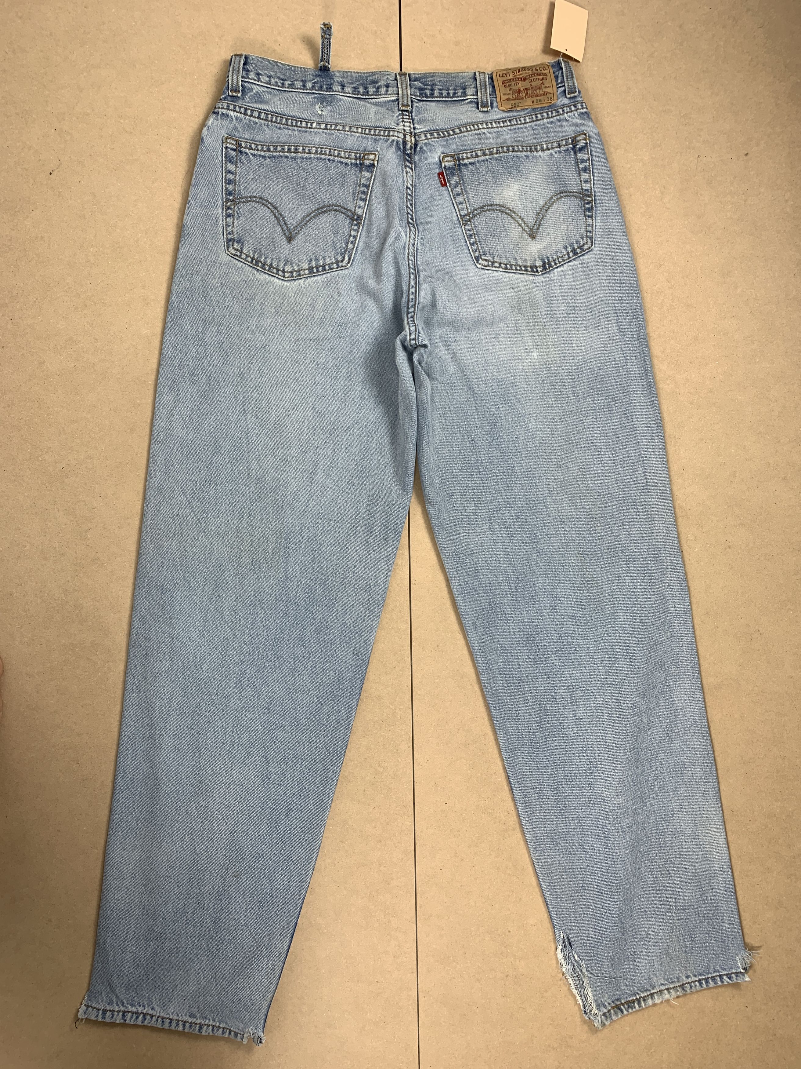 Levi's Vintage LEVI'S 560 Straight Cut Light Wash Jeans Size US 36 / EU 52 - 5 Thumbnail