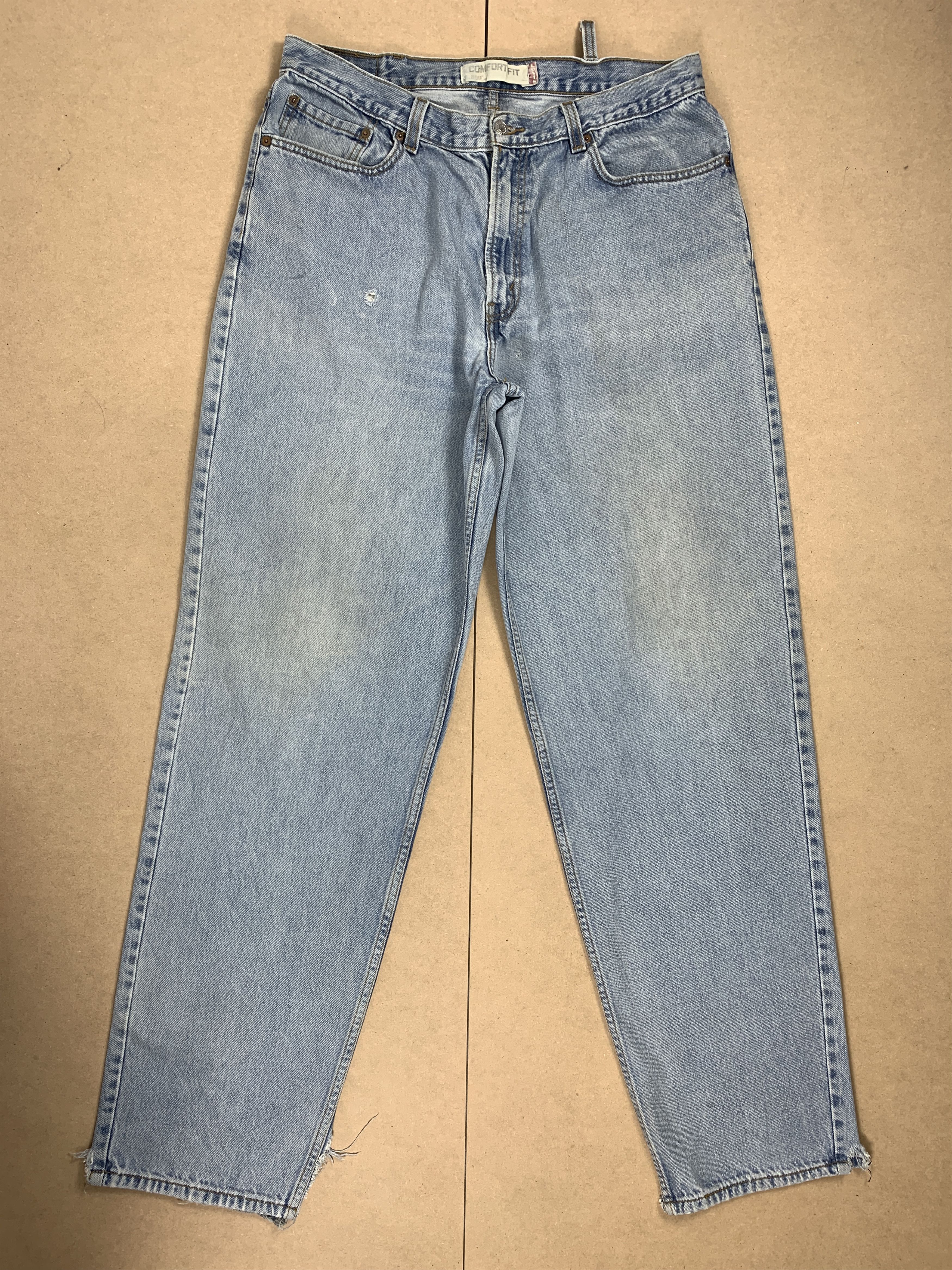 Levi's Vintage LEVI'S 560 Straight Cut Light Wash Jeans Size US 36 / EU 52 - 1 Thumbnail