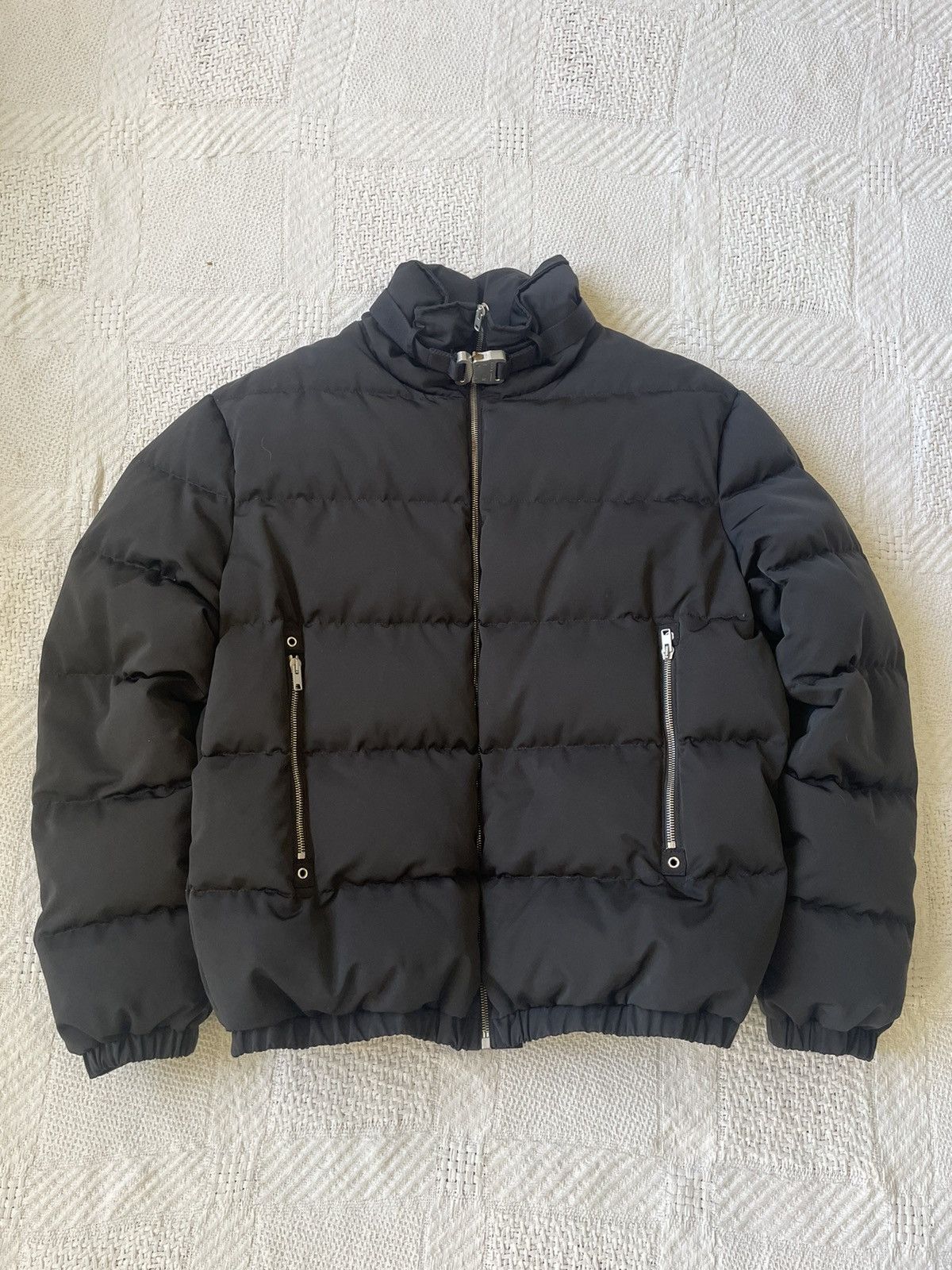 1017 ALYX 9SM × Alyx Original Alyx F18 Buckle Puffer The 1017 ALYX 9SM × Alyx Original Alyx F18 Buckle Puffer The