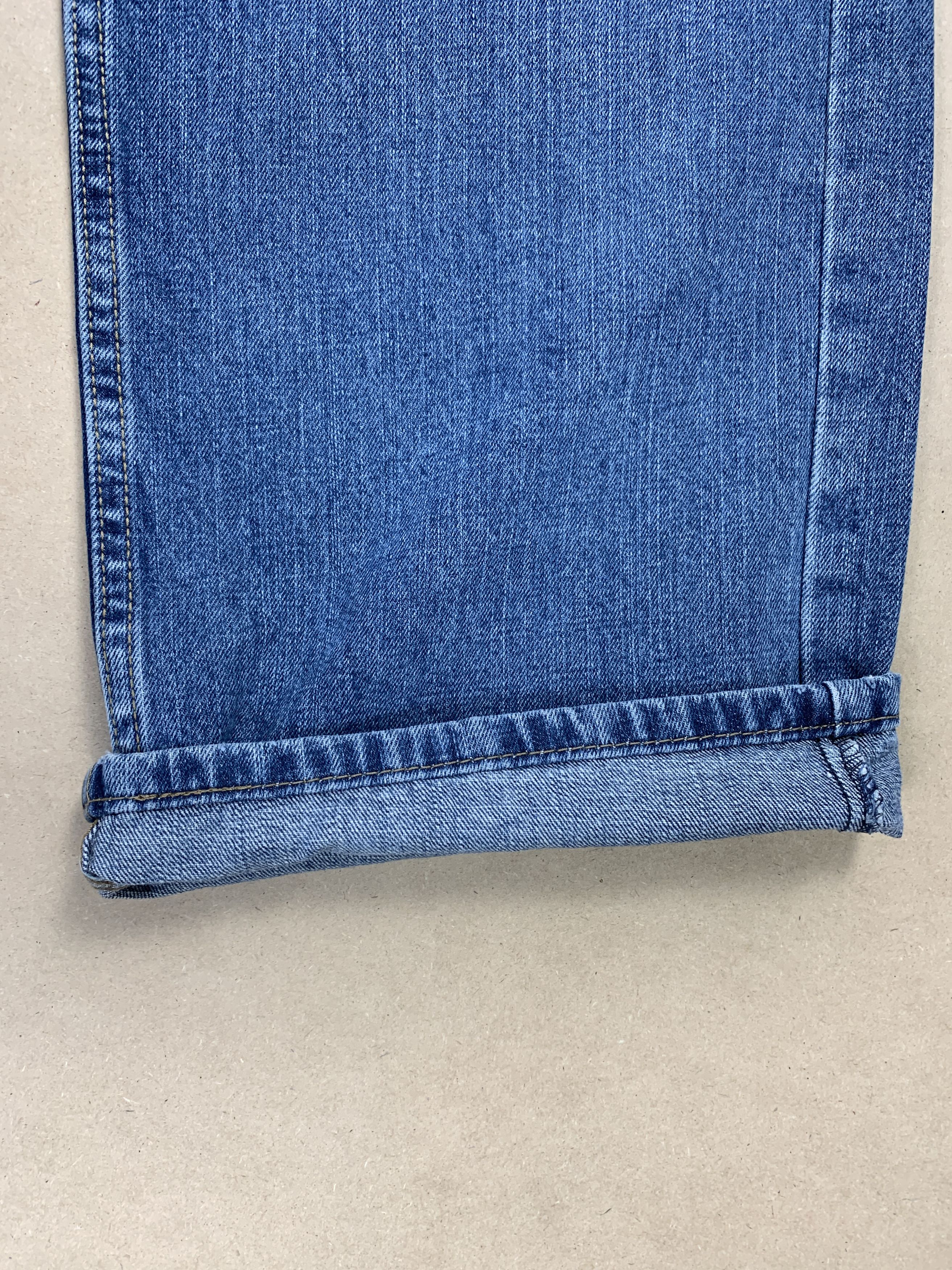 Levi's × Vintage Vintage LEVI'S 559 Straight Cut Faded Blue Jeans Size US 44 / EU 60 - 4 Thumbnail