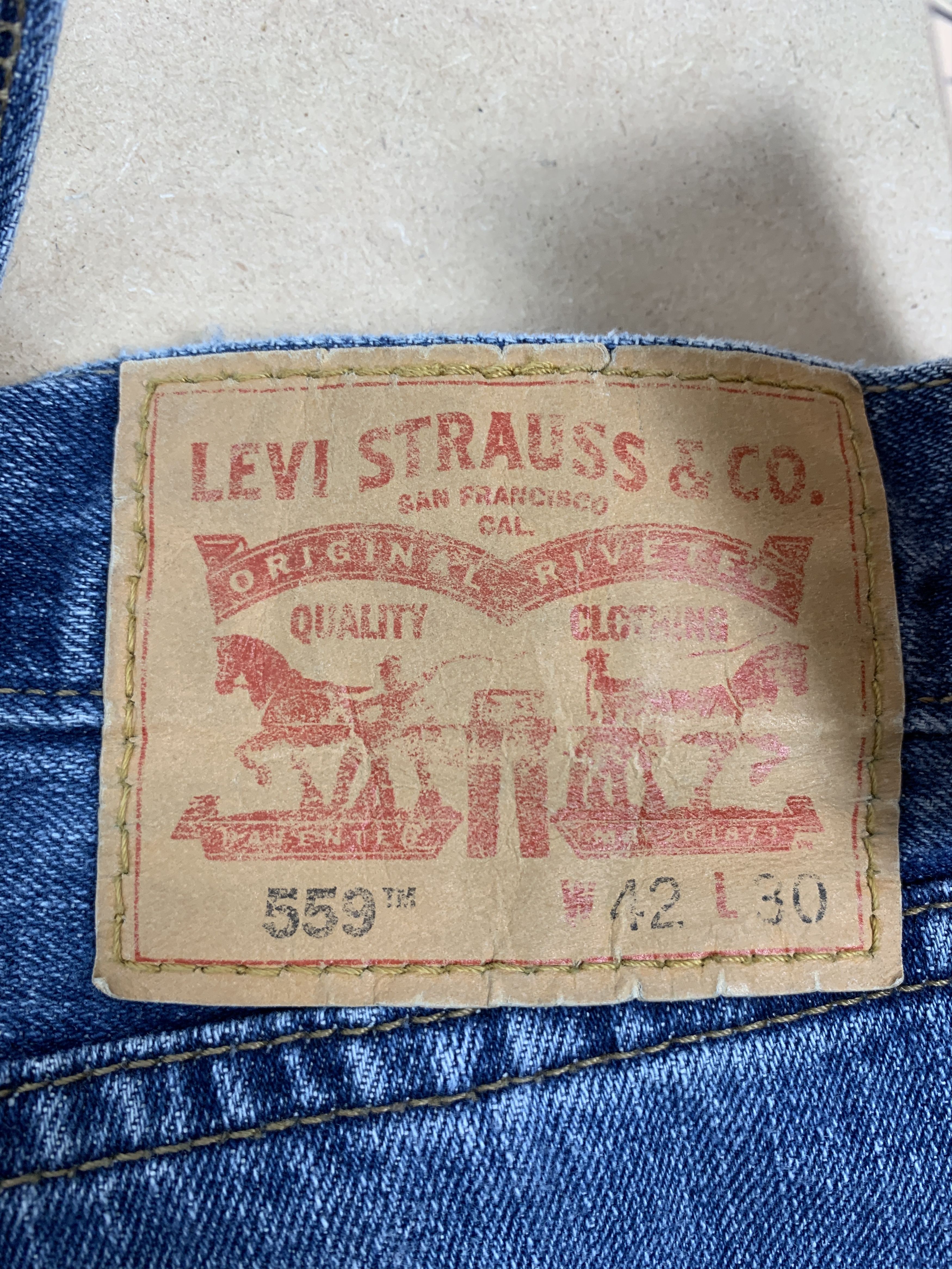 Levi's × Vintage Vintage LEVI'S 559 Straight Cut Faded Blue Jeans Size US 44 / EU 60 - 7 Thumbnail