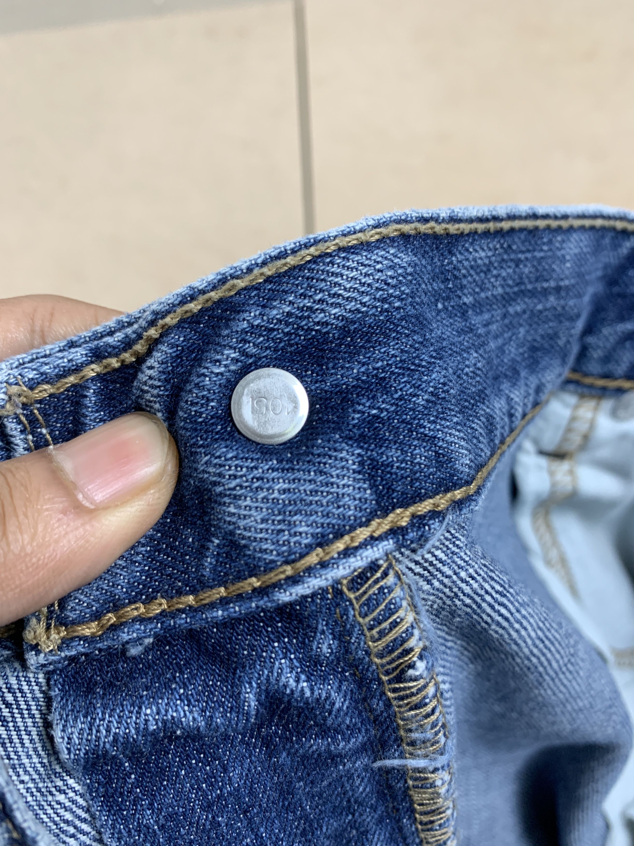 Levi's × Vintage Vintage LEVI'S 559 Straight Cut Faded Blue Jeans Size US 44 / EU 60 - 18 Thumbnail