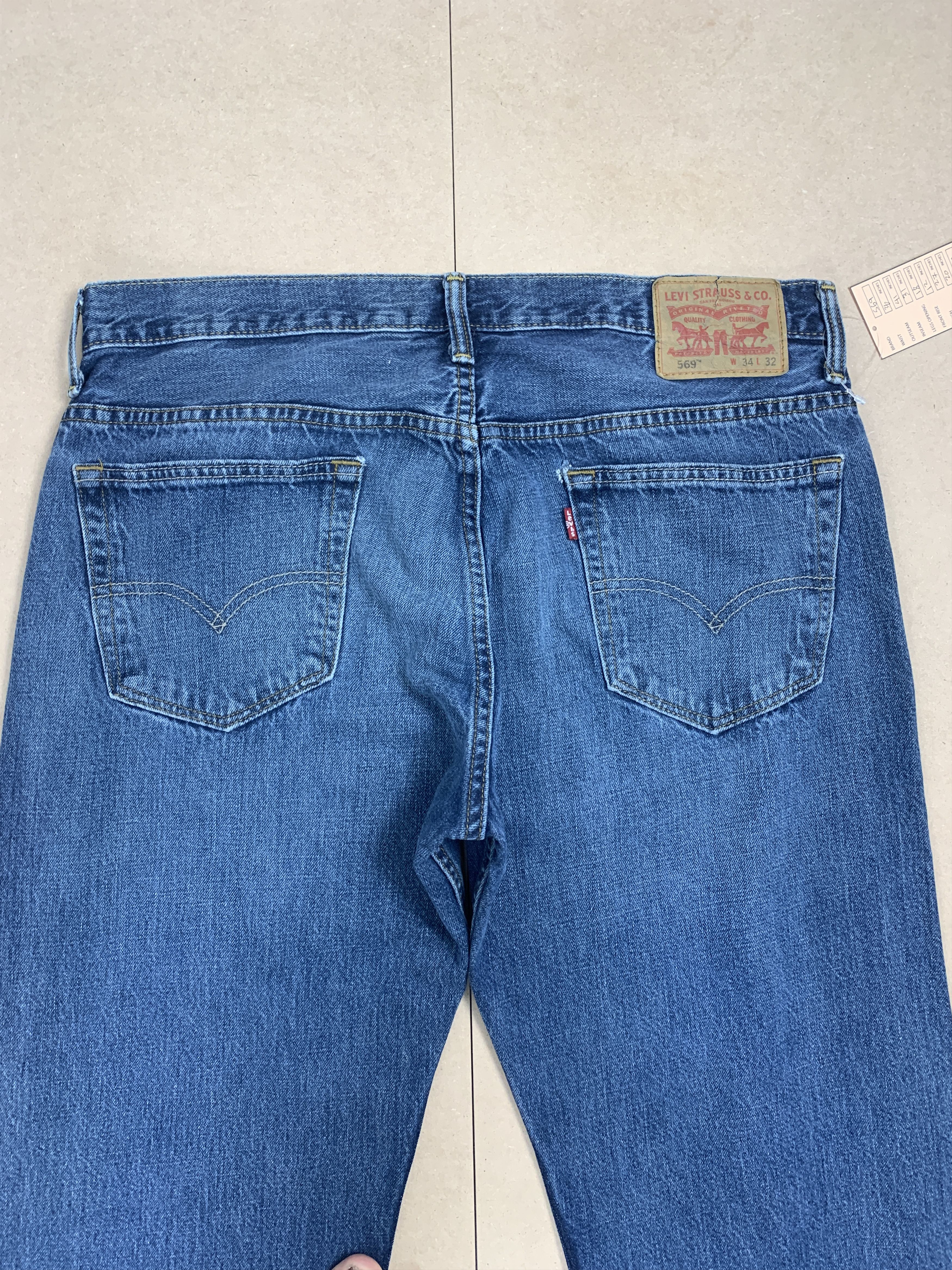 Levi's Vintage LEVI'S 569 Straight Cut Faded Medium Blue Jeans Size US 36 / EU 52 - 6 Thumbnail
