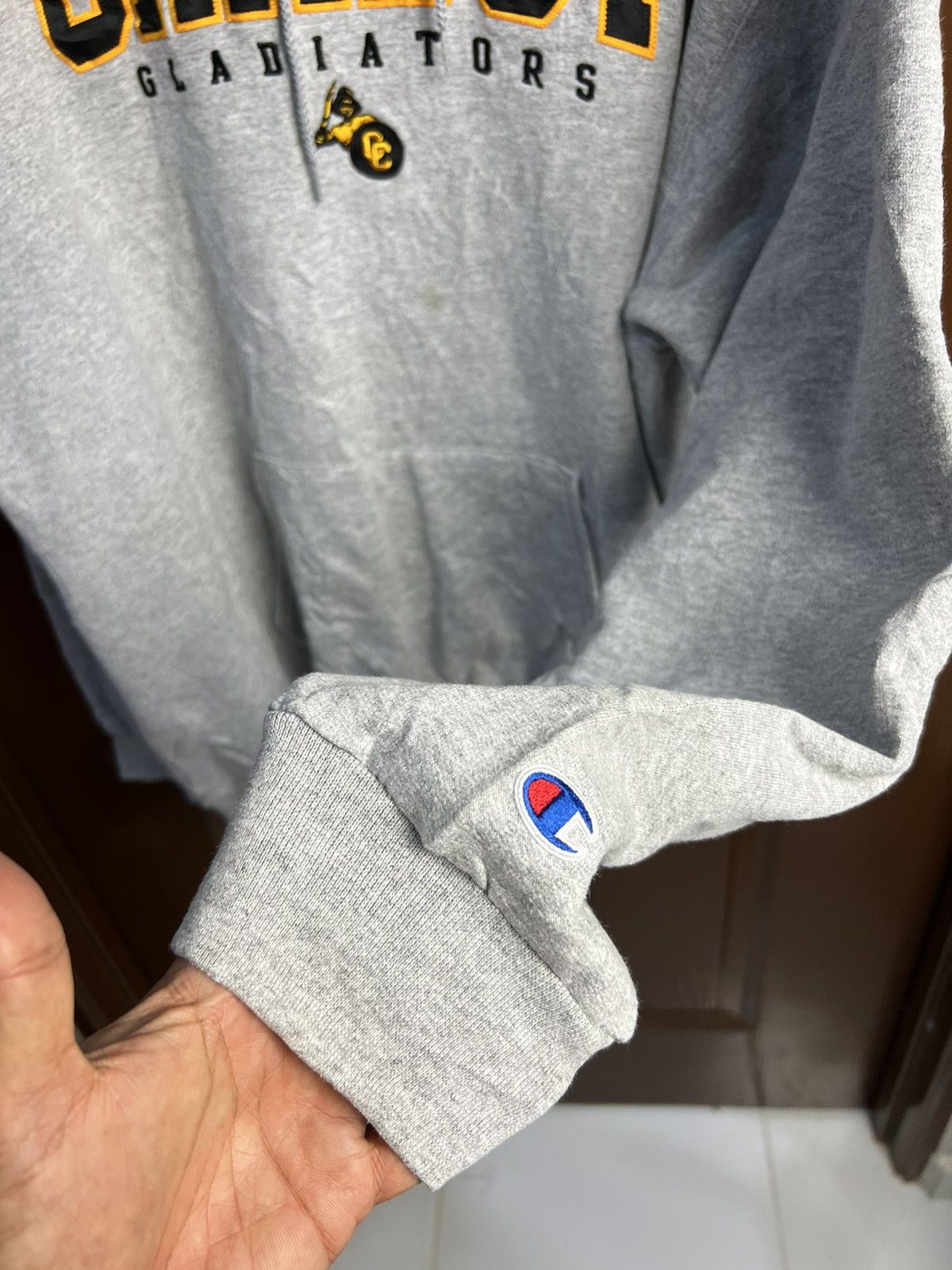 Champion 🔥Vintage Distressed Champion Chabot Gladiators Hoodies Size US XXL / EU 58 / 5 - 11 Thumbnail