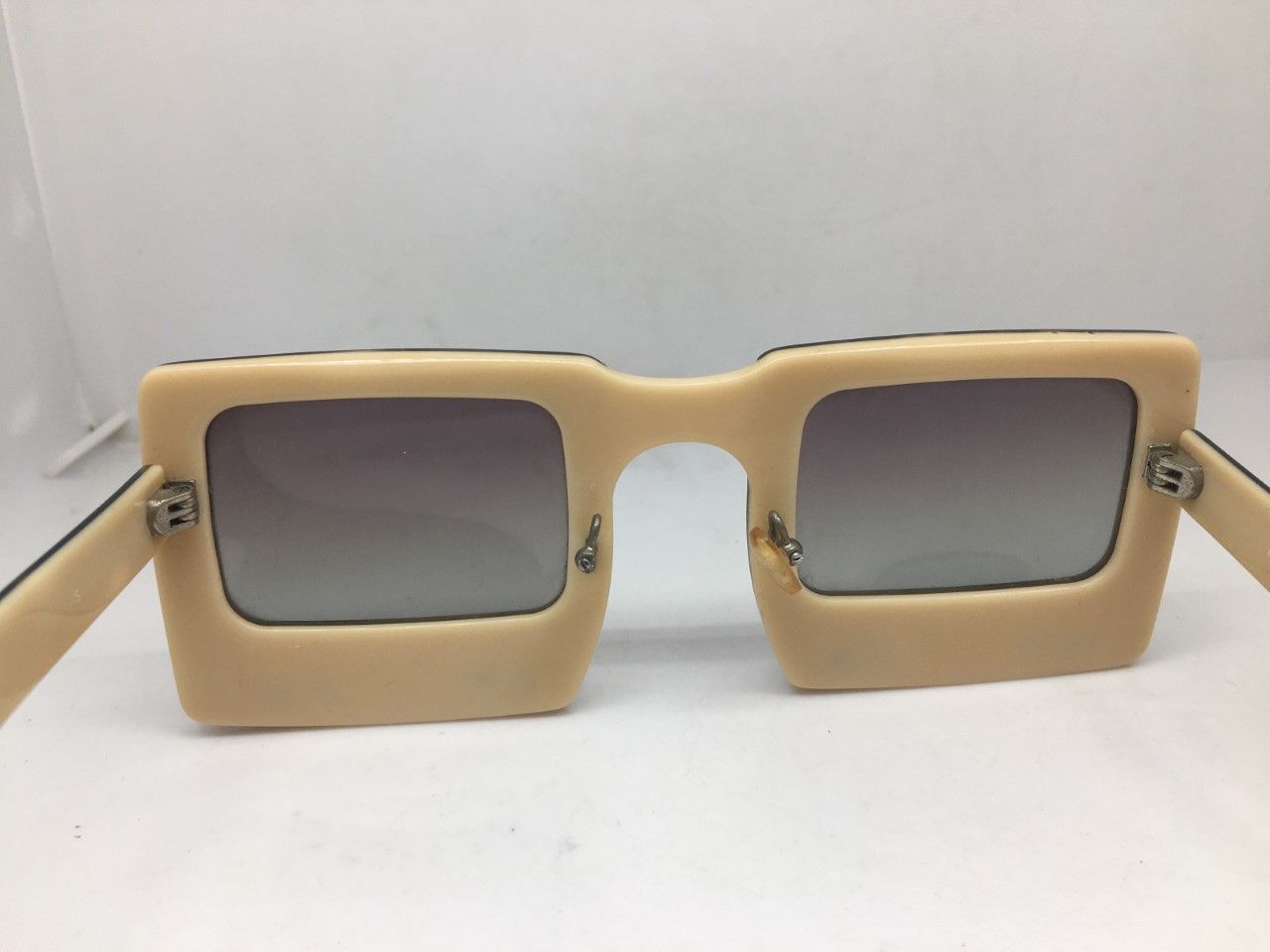 Jeremy Scott MOD JEREMY SCOTT BEVERLY HILLS POP ART SUNGLASES LIMITED ED. Size ONE SIZE - 8 Thumbnail