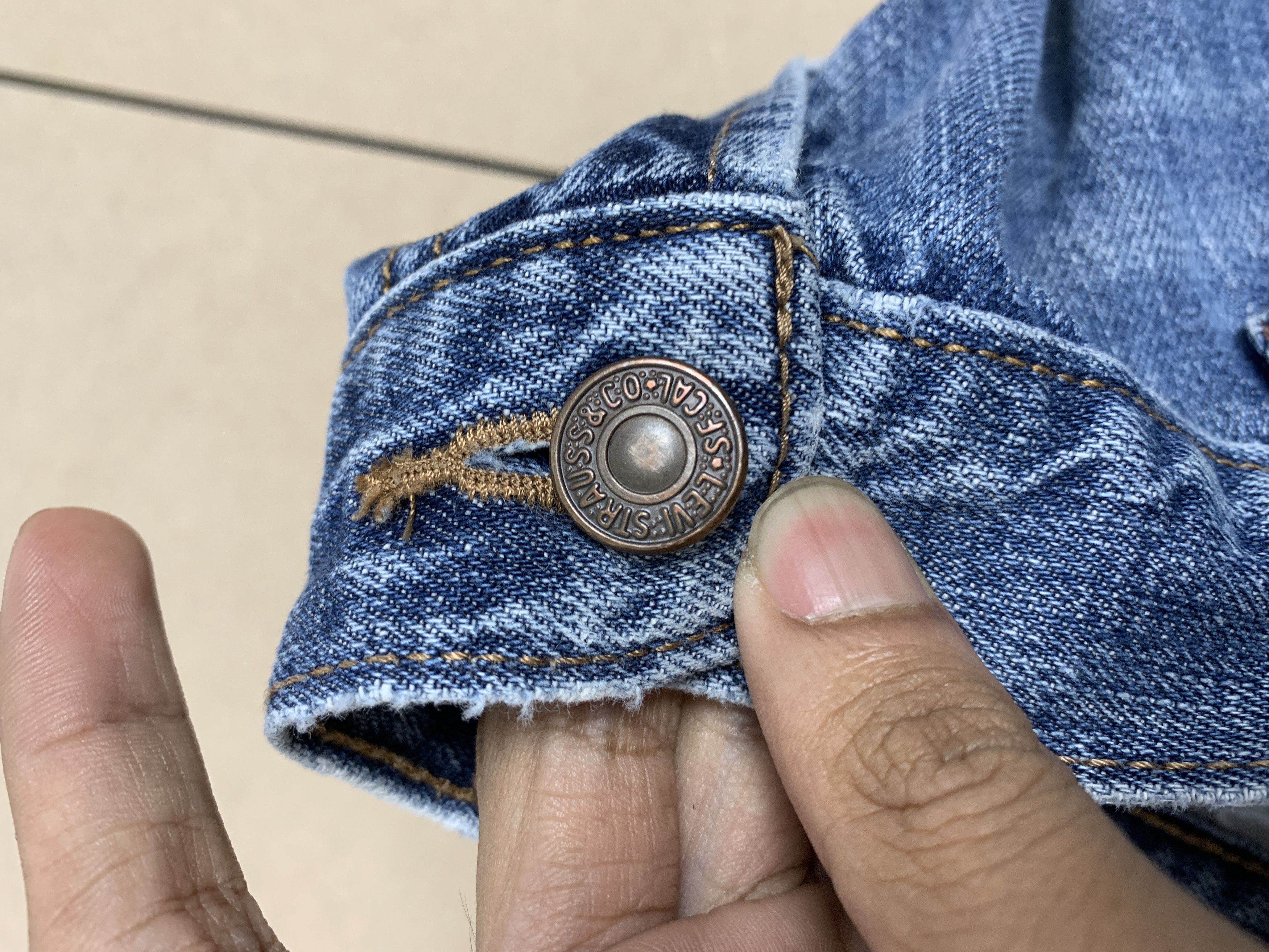 Levi's Vintage LEVI'S 569 Straight Cut Faded Mid Wash Jeans Size US 36 / EU 52 - 13 Thumbnail