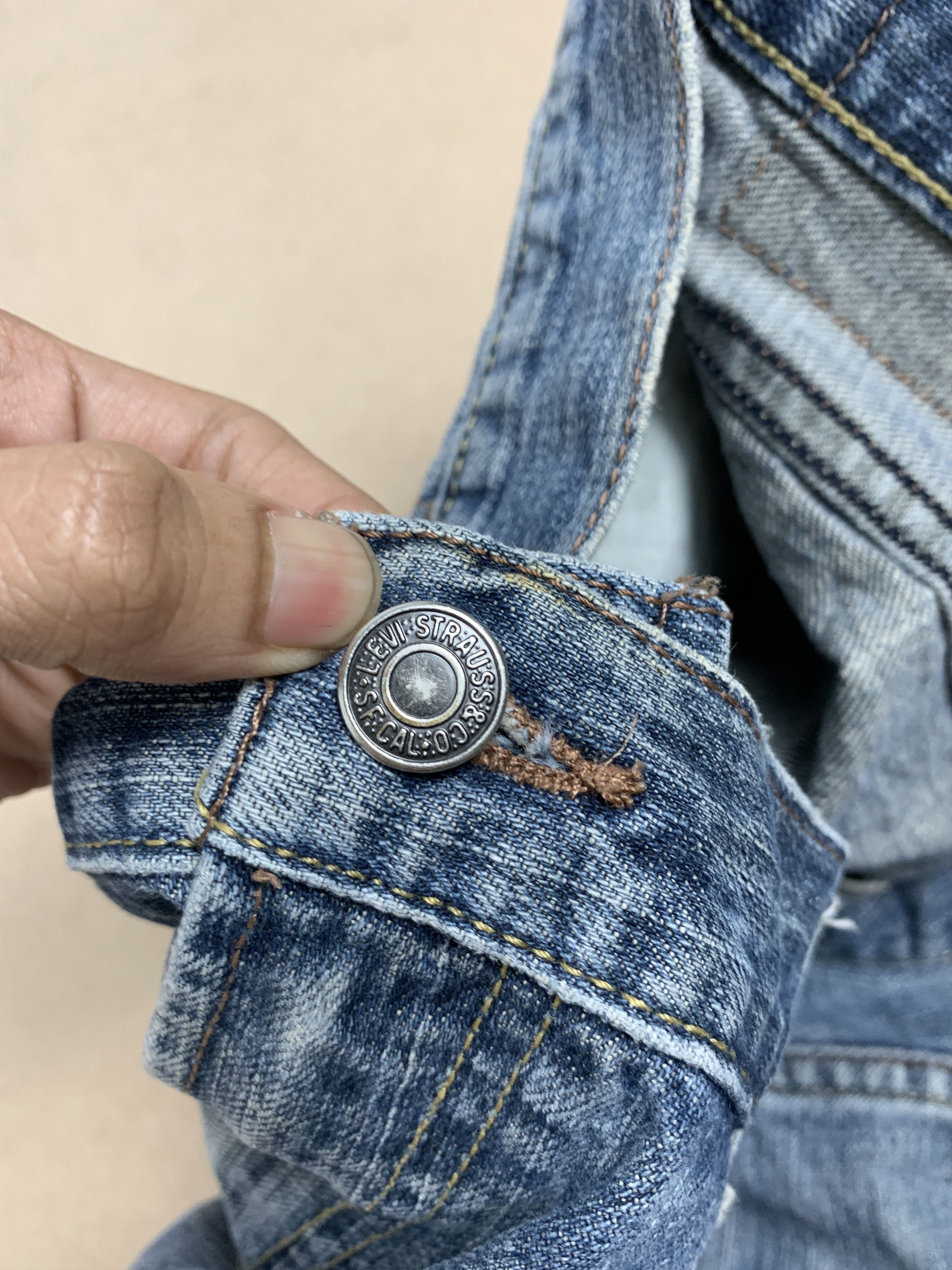 Levi's Vintage LEVI'S 569 Distressed Straight Mid Wash Jeans Size US 36 / EU 52 - 16 Thumbnail