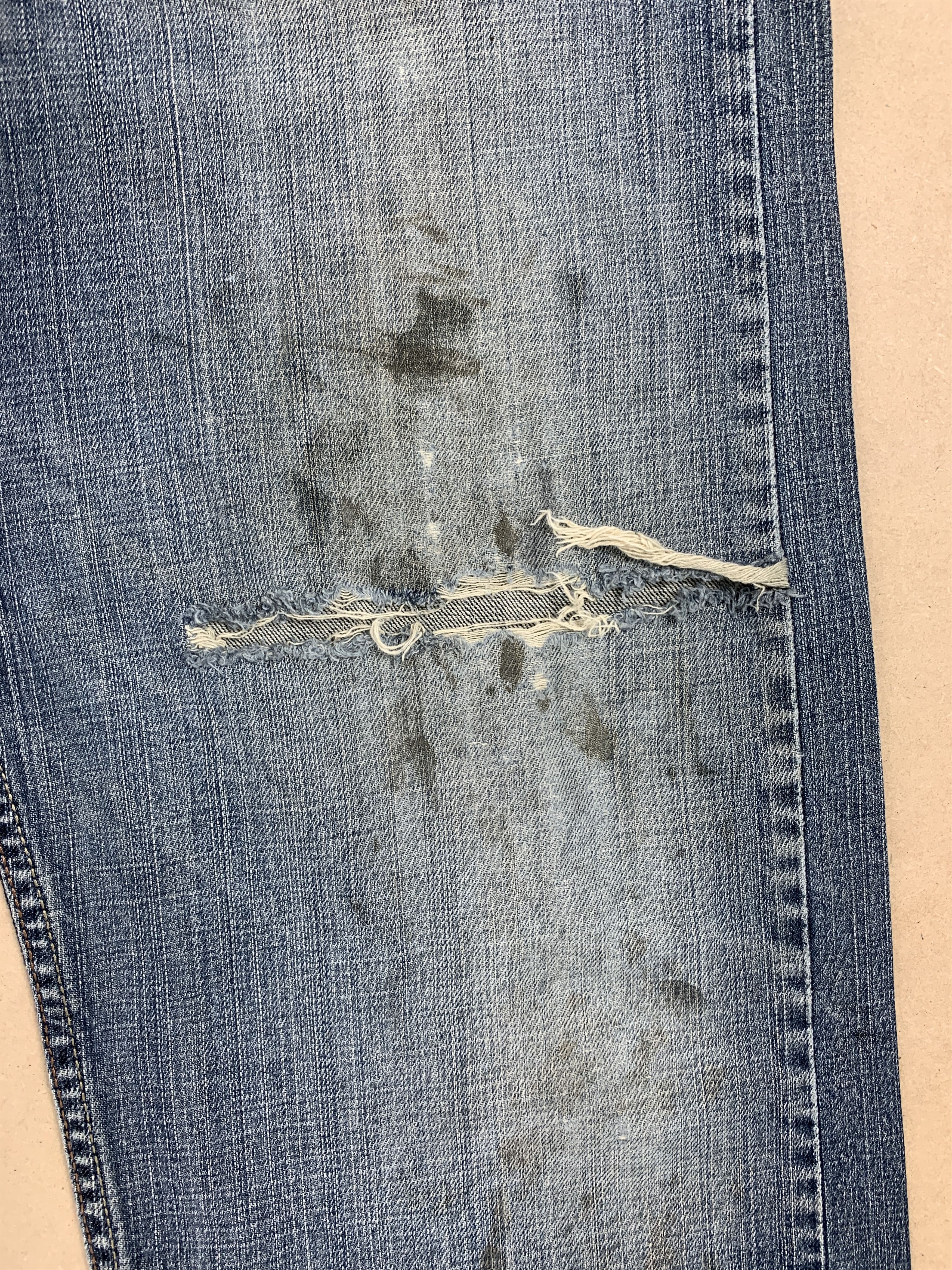 Levi's Vintage LEVI'S 569 Distressed Straight Mid Wash Jeans Size US 36 / EU 52 - 4 Thumbnail