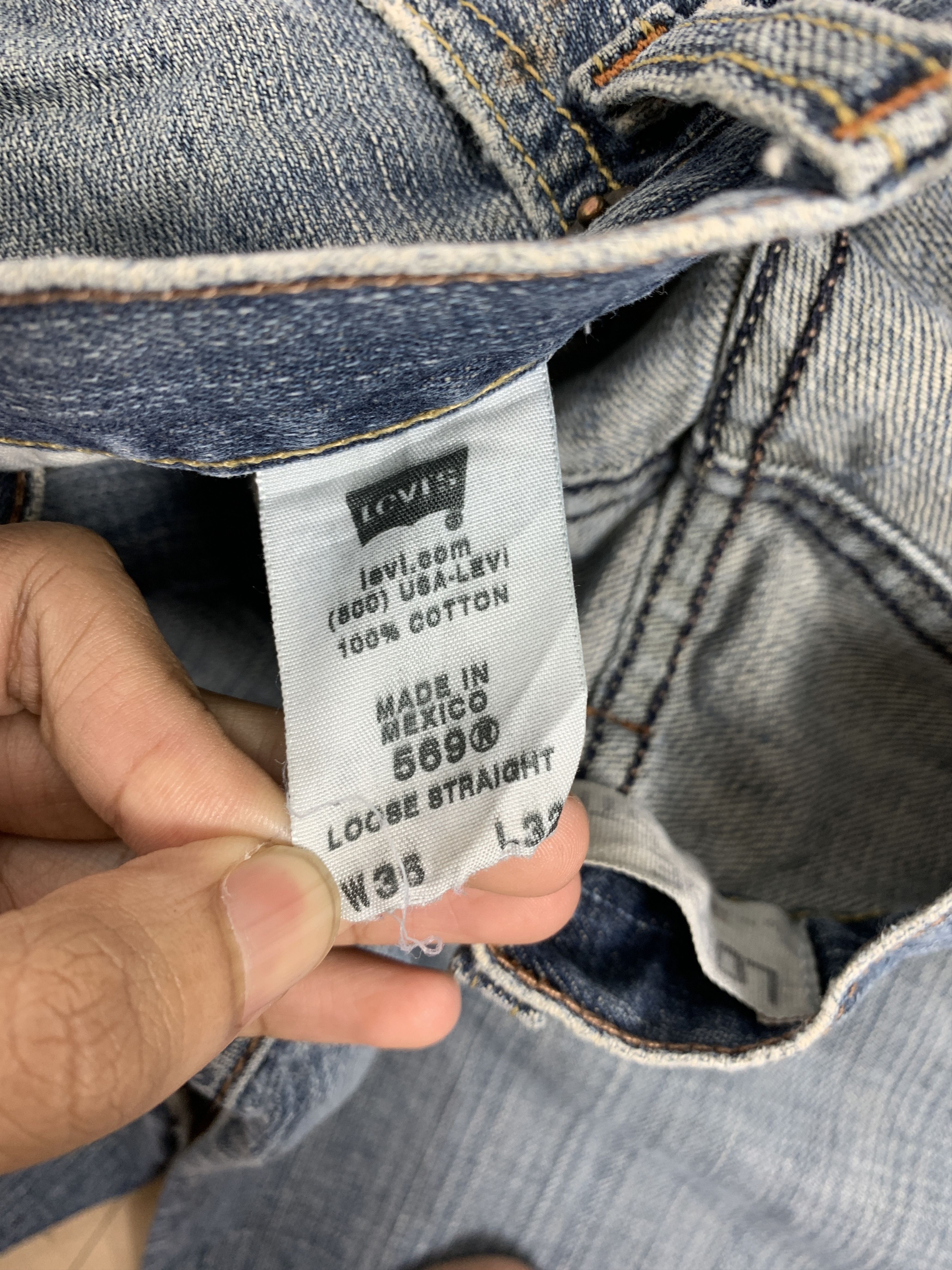Levi's Vintage LEVI'S 569 Distressed Straight Mid Wash Jeans Size US 36 / EU 52 - 12 Thumbnail
