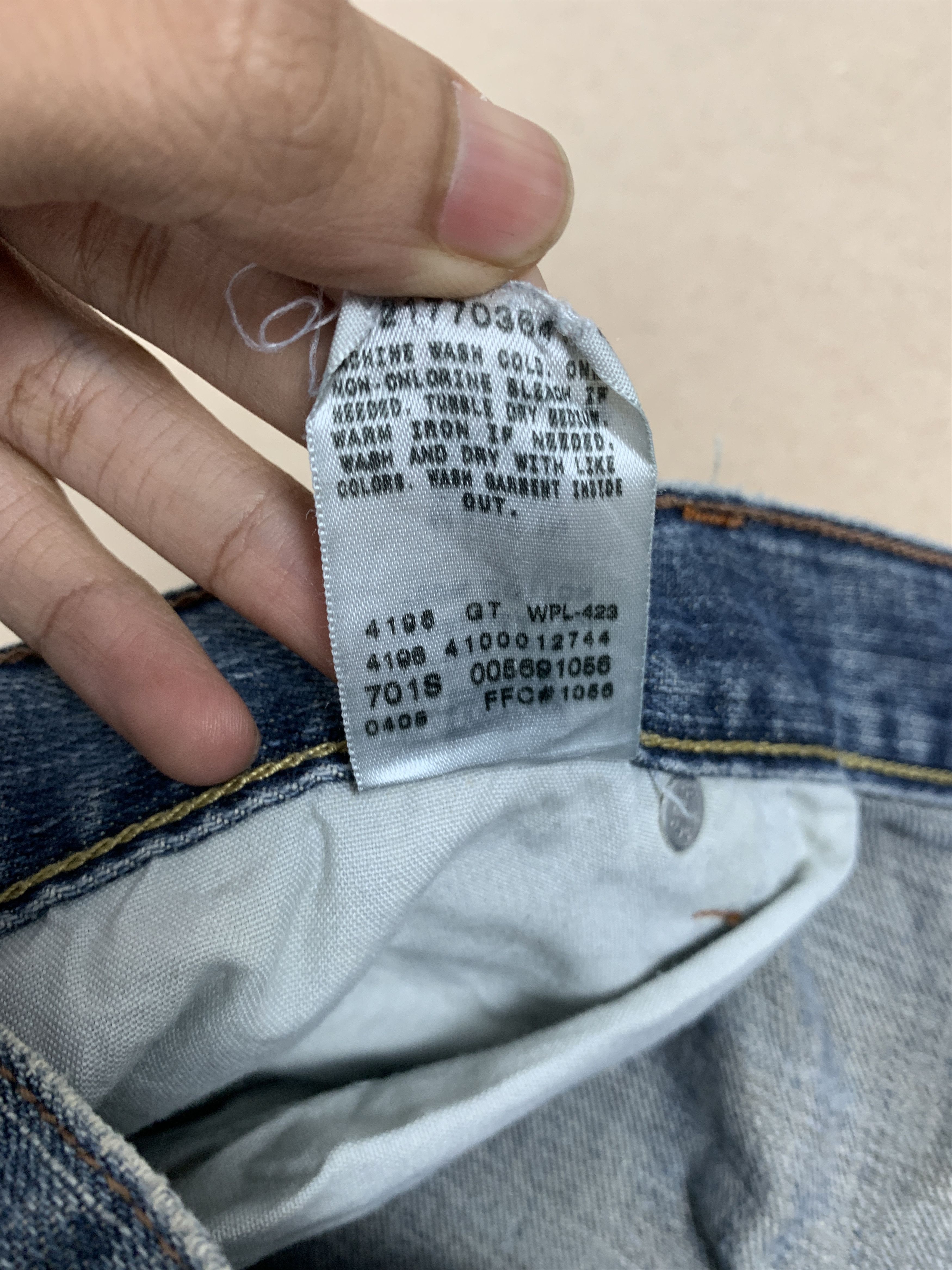 Levi's Vintage LEVI'S 569 Distressed Straight Mid Wash Jeans Size US 36 / EU 52 - 13 Thumbnail