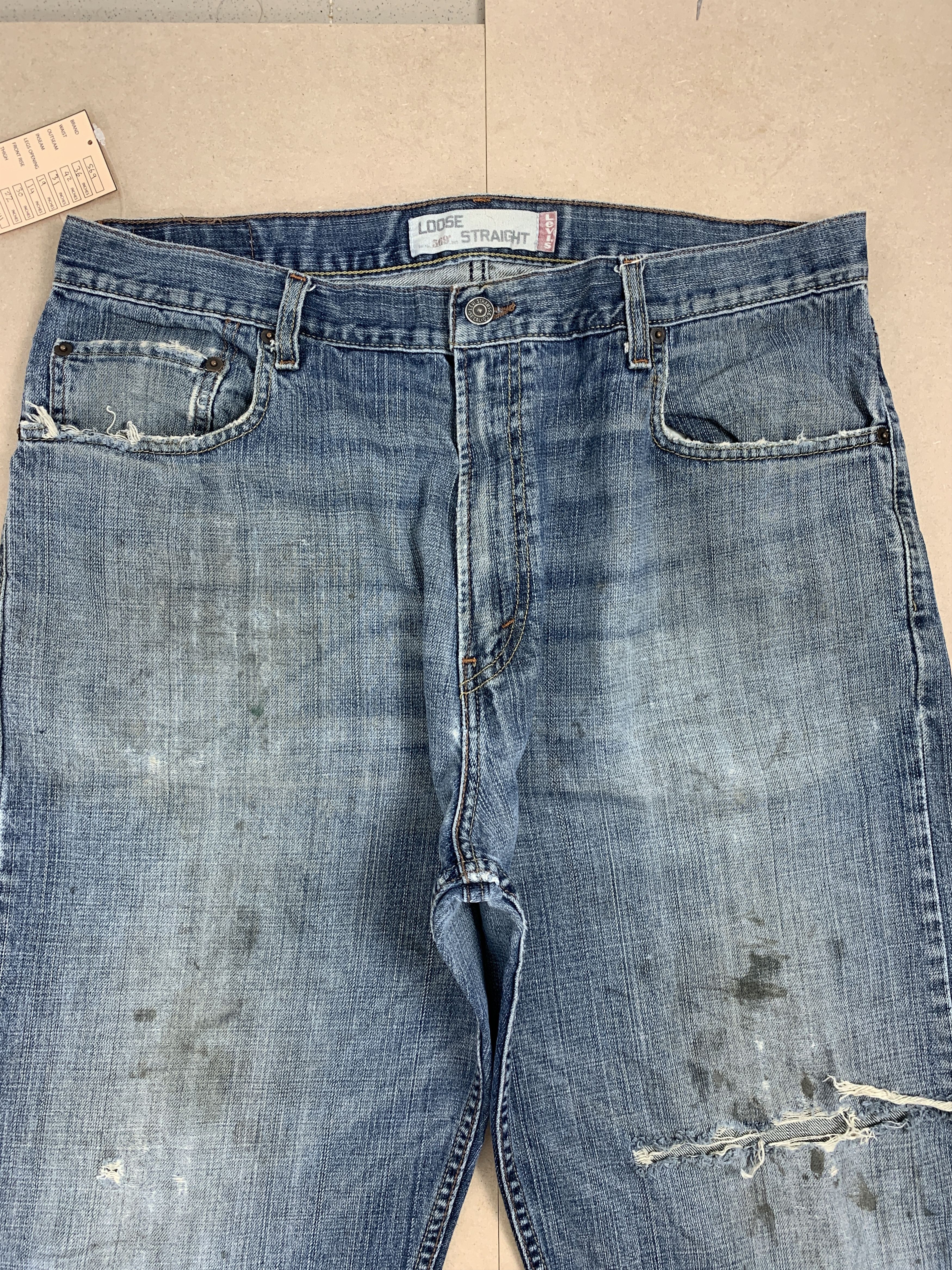 Levi's Vintage LEVI'S 569 Distressed Straight Mid Wash Jeans Size US 36 / EU 52 - 2 Thumbnail