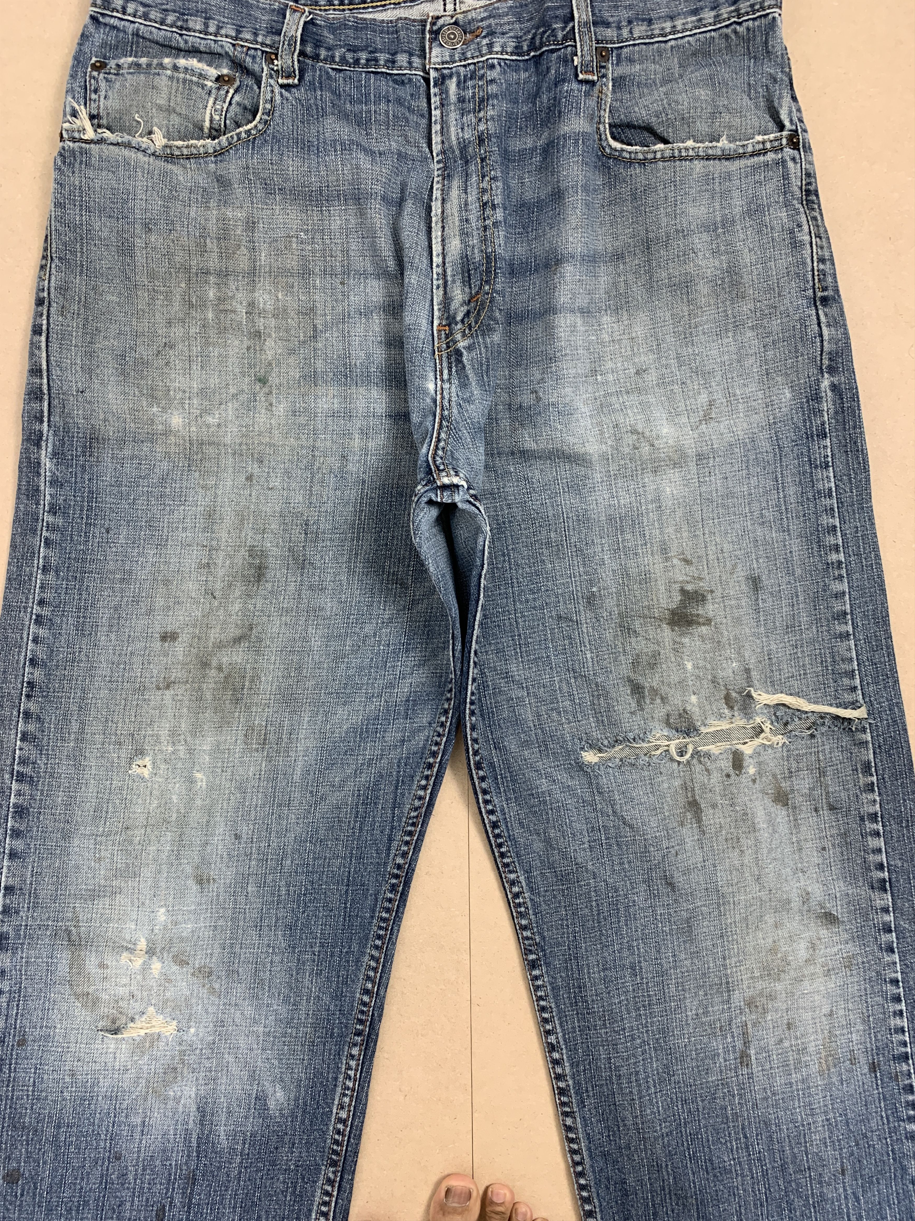 Levi's Vintage LEVI'S 569 Distressed Straight Mid Wash Jeans Size US 36 / EU 52 - 3 Thumbnail