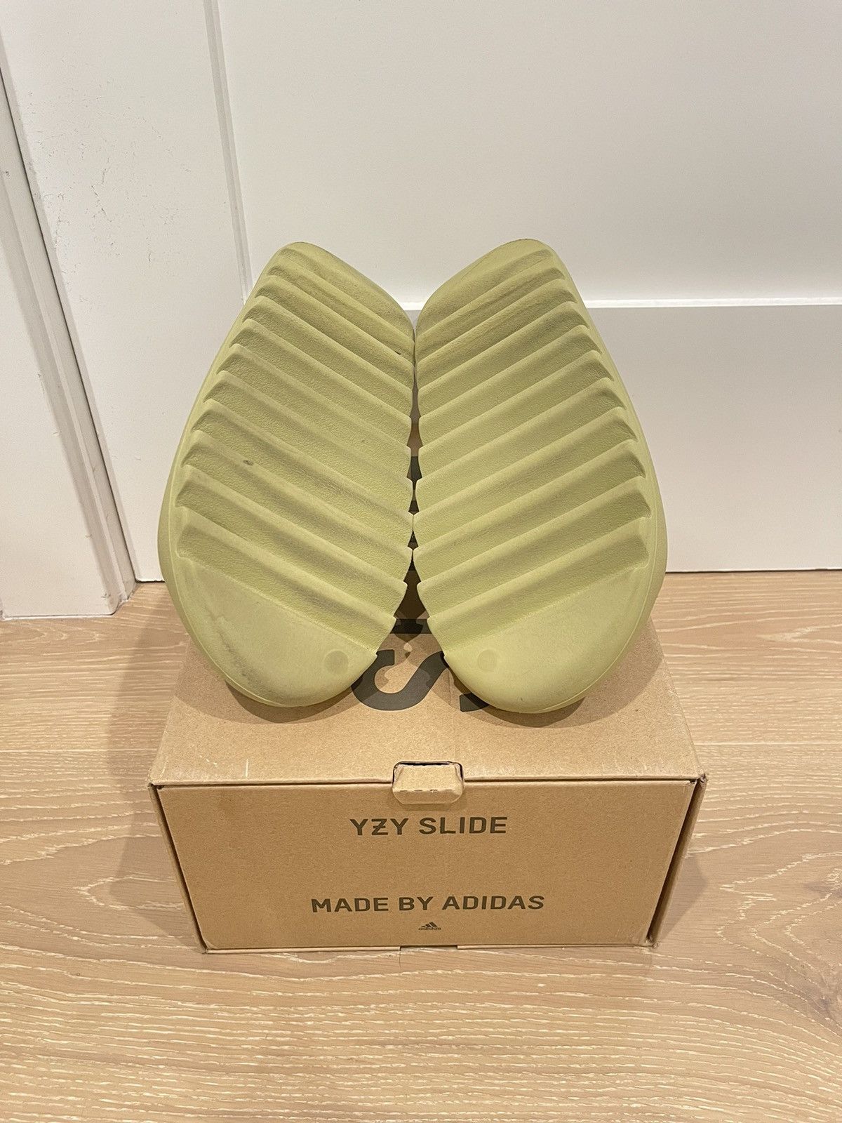 Adidas × Kanye West Yeezy Slide “Resin” Size US 9 / EU 42 - 4 Thumbnail