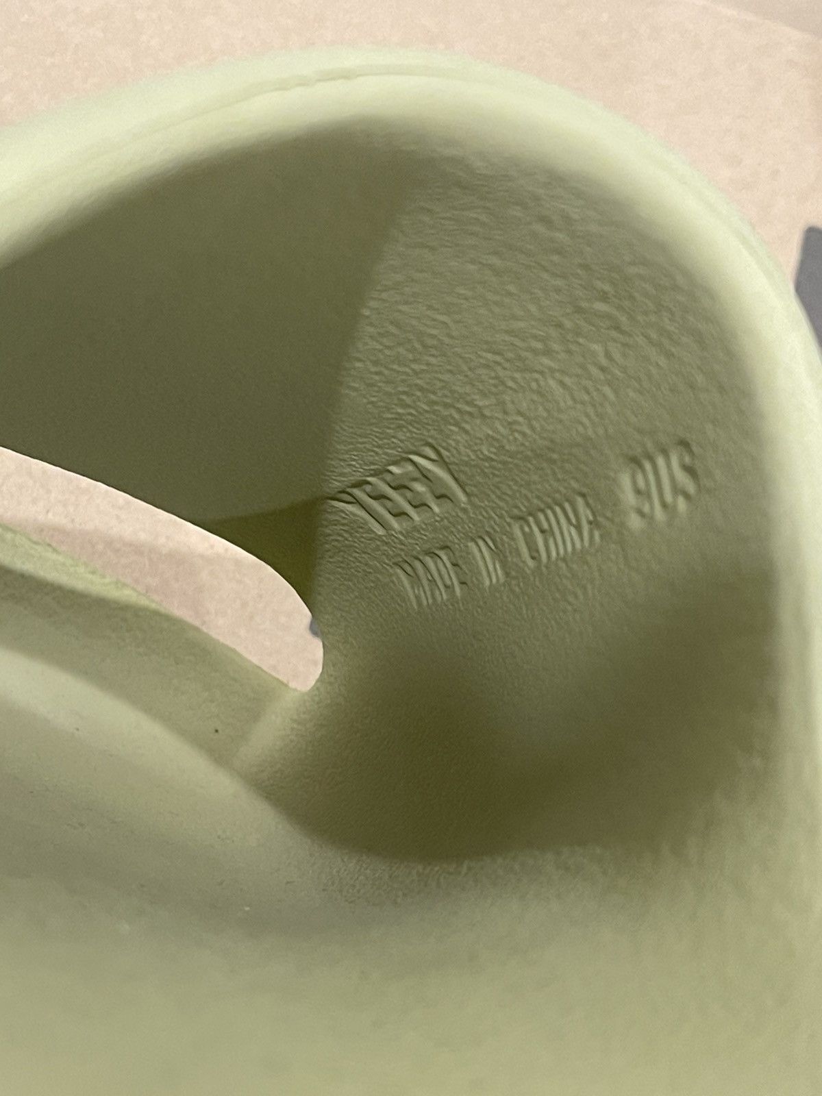 Adidas × Kanye West Yeezy Slide “Resin” Size US 9 / EU 42 - 9 Thumbnail