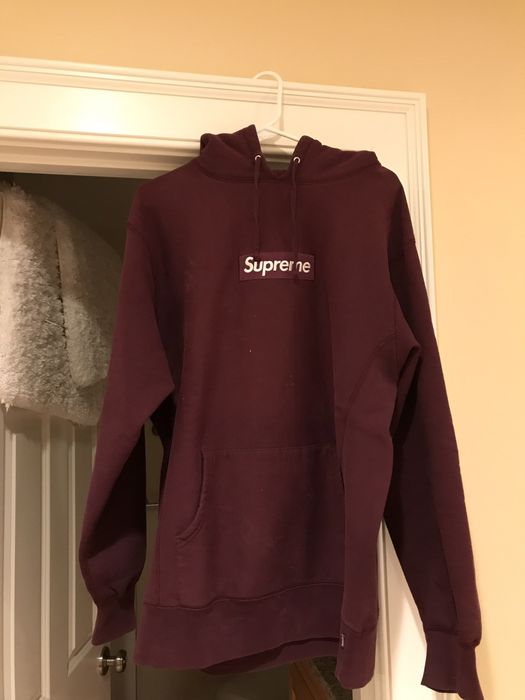 Supreme wine box discount logo