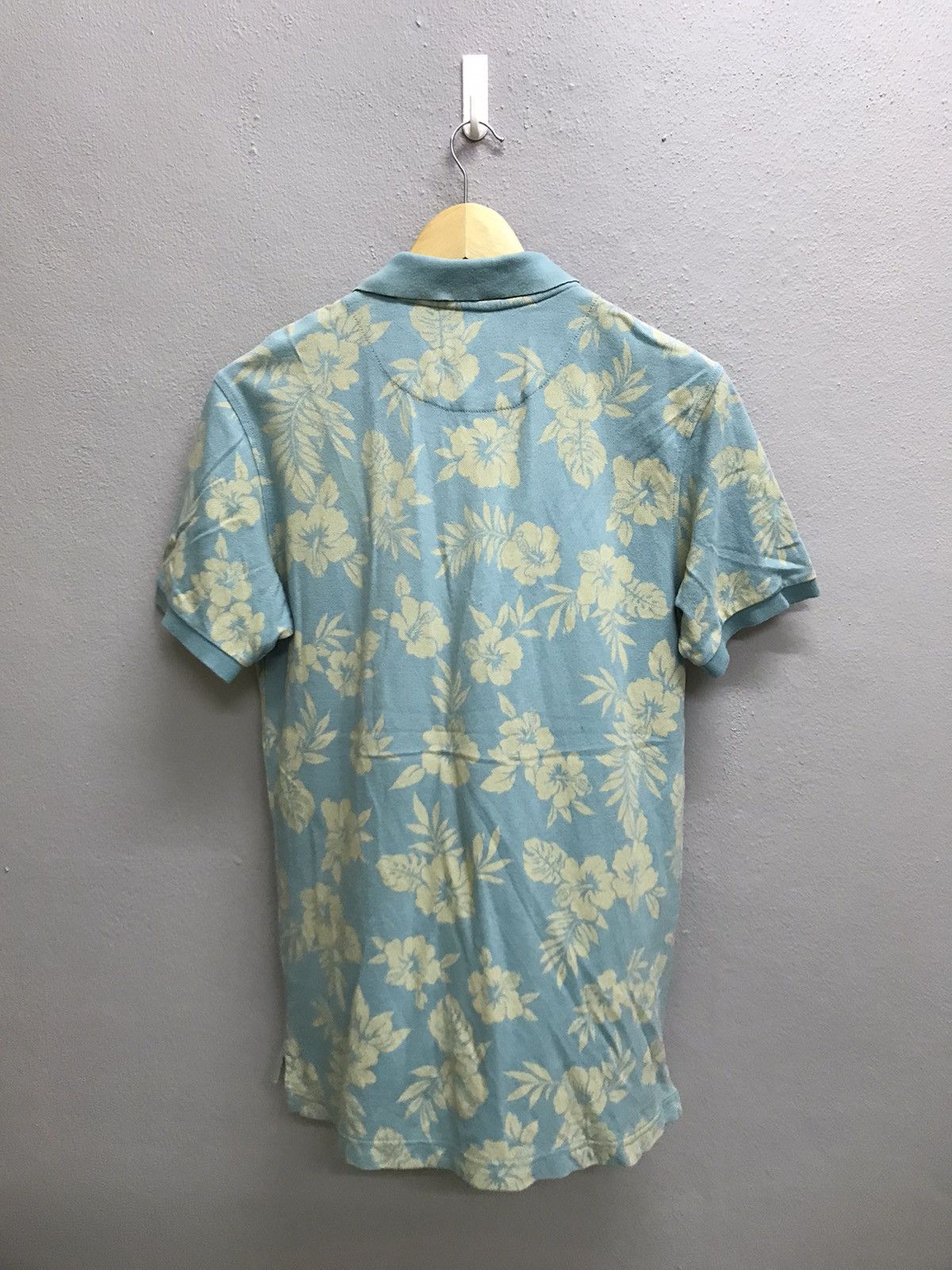Japanese Brand UNIQLO FLORA HAWAII MOTIF POLOS TSHIRT Size US M / EU 48-50 / 2 - 6 Thumbnail
