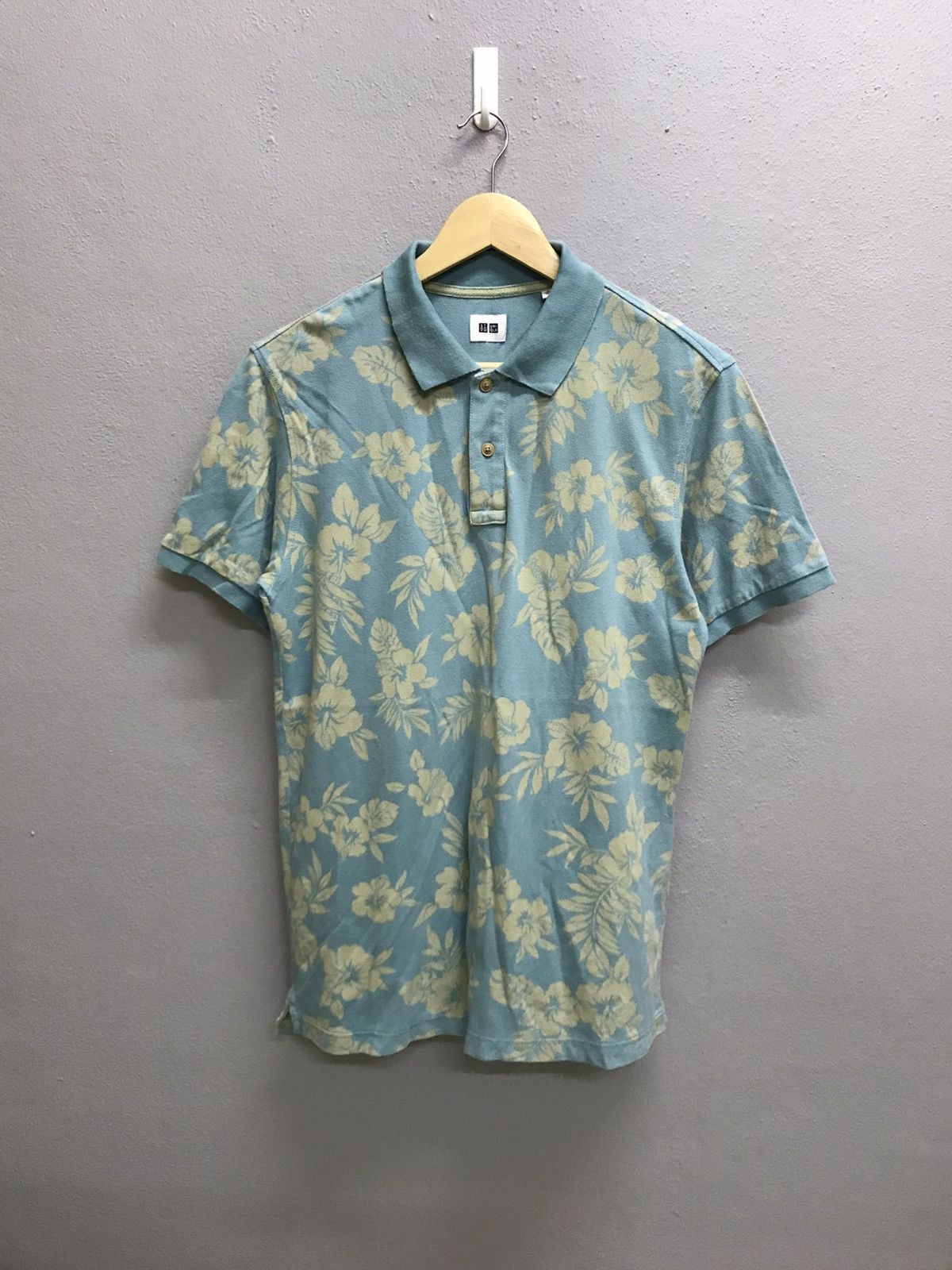 Japanese Brand UNIQLO FLORA HAWAII MOTIF POLOS TSHIRT Size US M / EU 48-50 / 2 - 3 Thumbnail