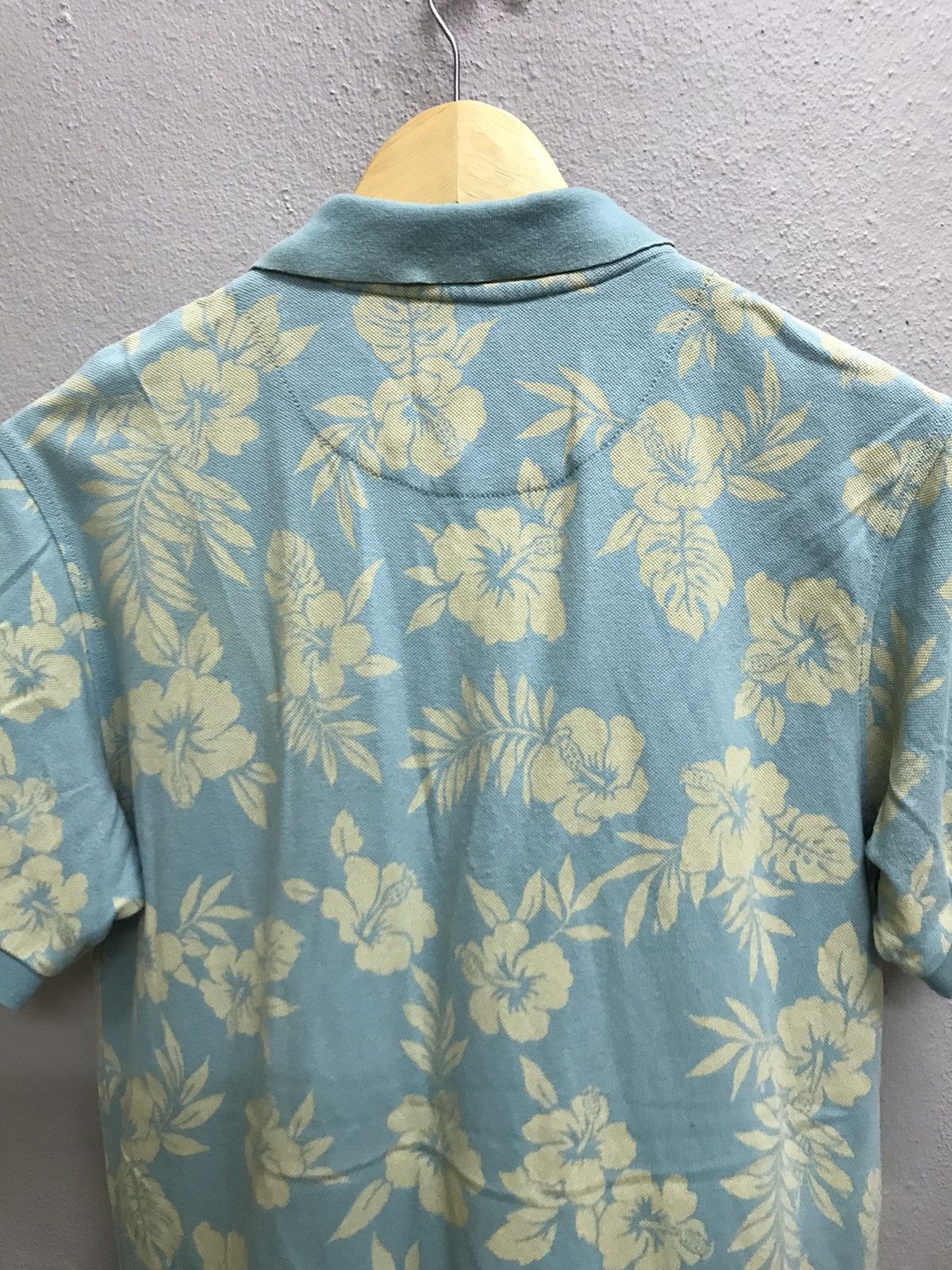 Japanese Brand UNIQLO FLORA HAWAII MOTIF POLOS TSHIRT Size US M / EU 48-50 / 2 - 7 Thumbnail