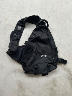 Oakley Sling Bag | Grailed