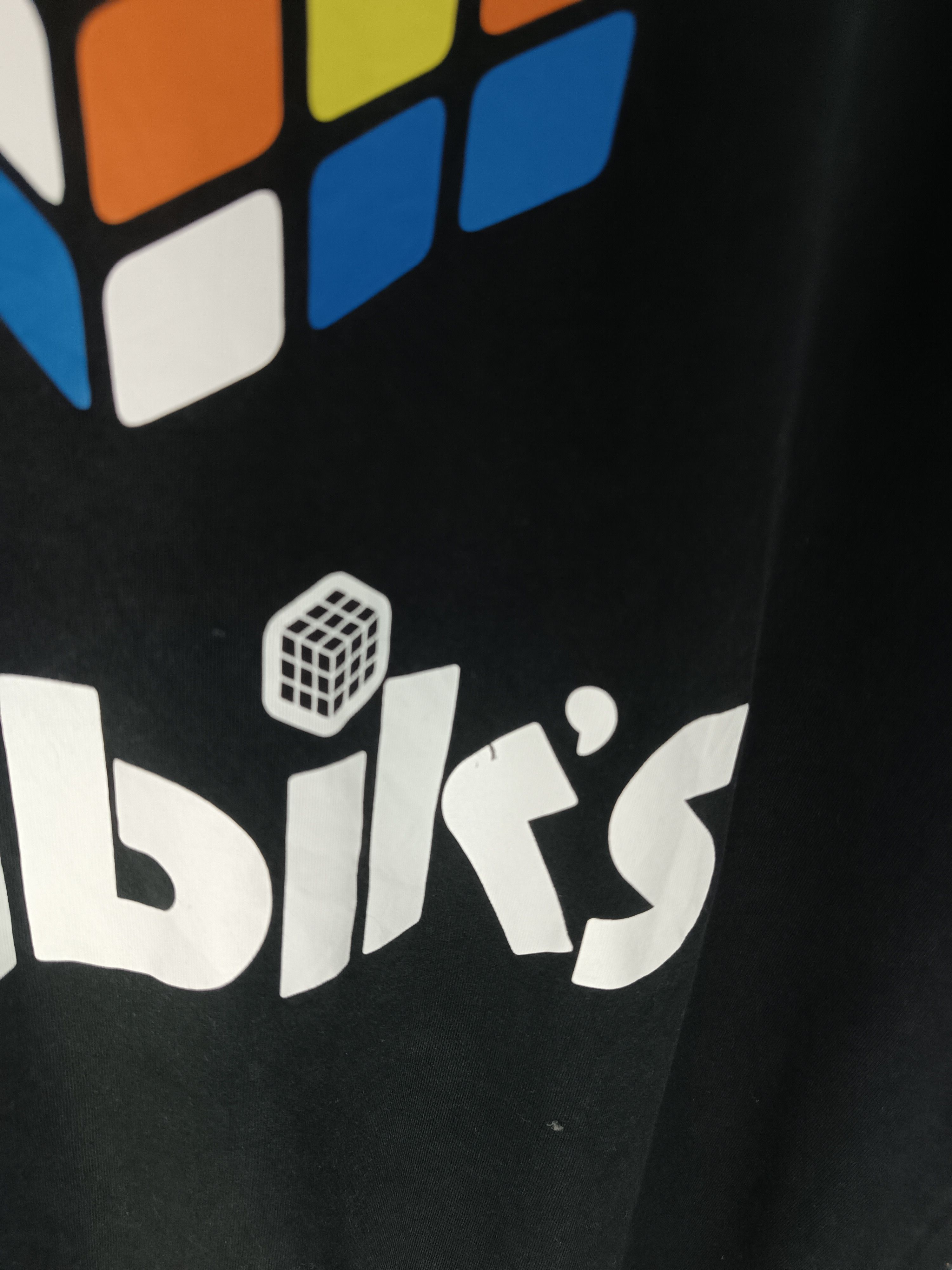 Uniqlo THRASHED FADED VINTAGE RUBIK'S RUBIK CUBE GAMES TEE Size US XL / EU 56 / 4 - 9 Thumbnail