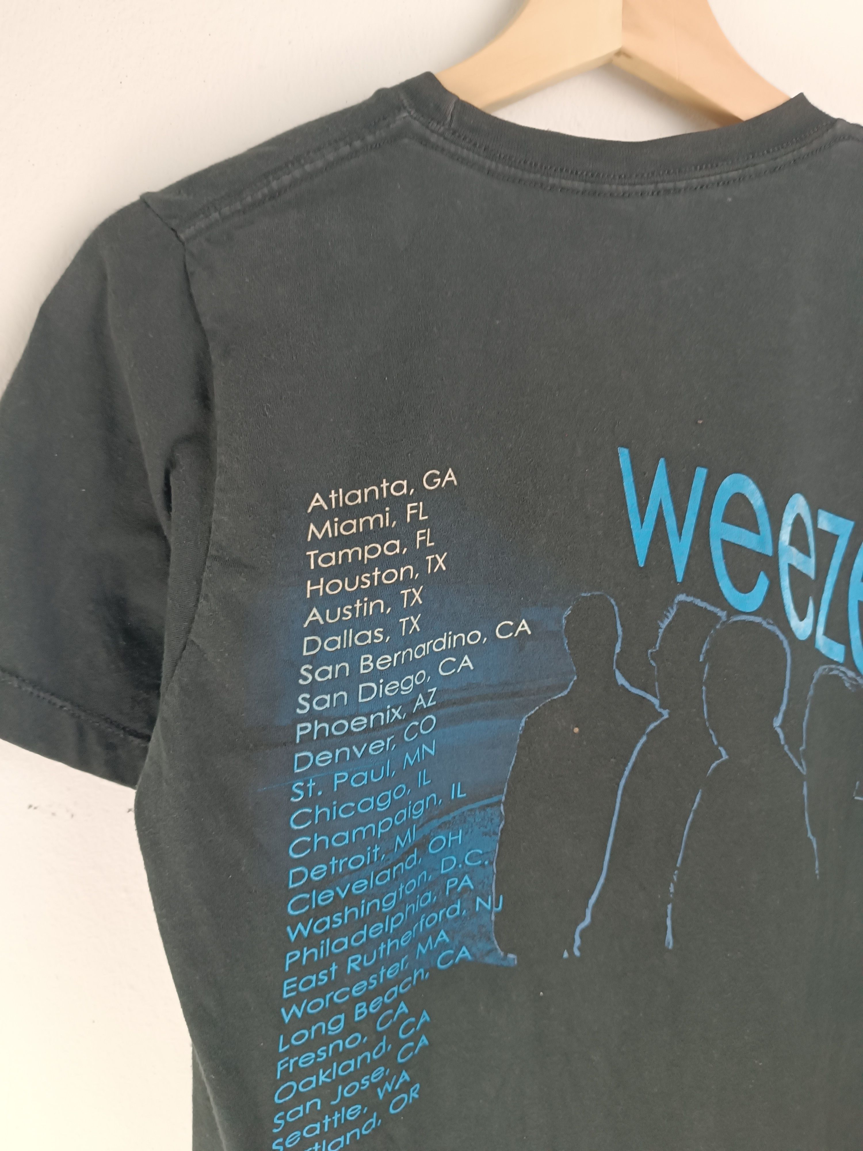 Band Tees VINTAGE 2000s WEEZER (the strokes greenday radiohead) Size US S / EU 44-46 / 1 - 10 Thumbnail