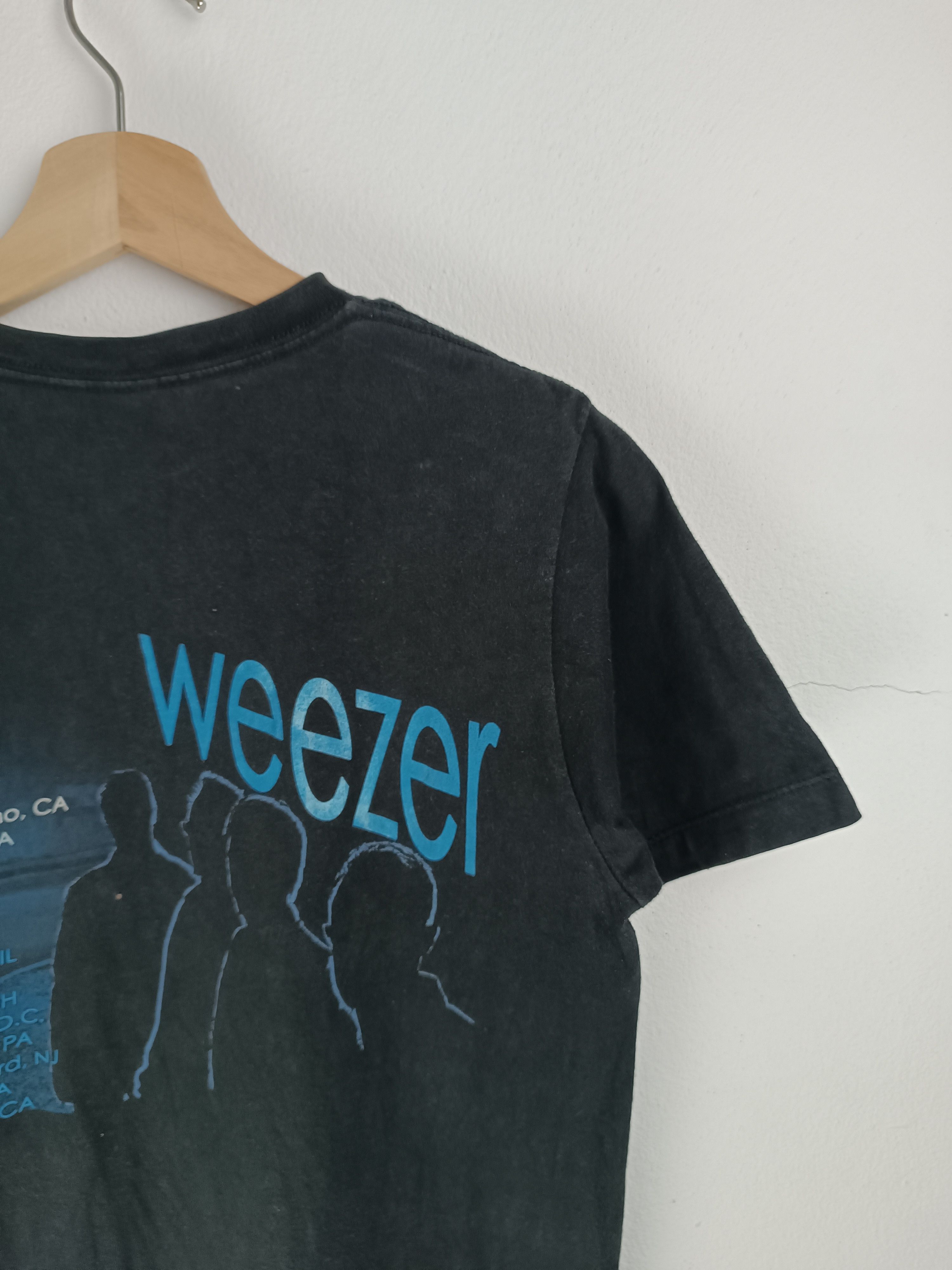 Band Tees VINTAGE 2000s WEEZER (the strokes greenday radiohead) Size US S / EU 44-46 / 1 - 11 Thumbnail