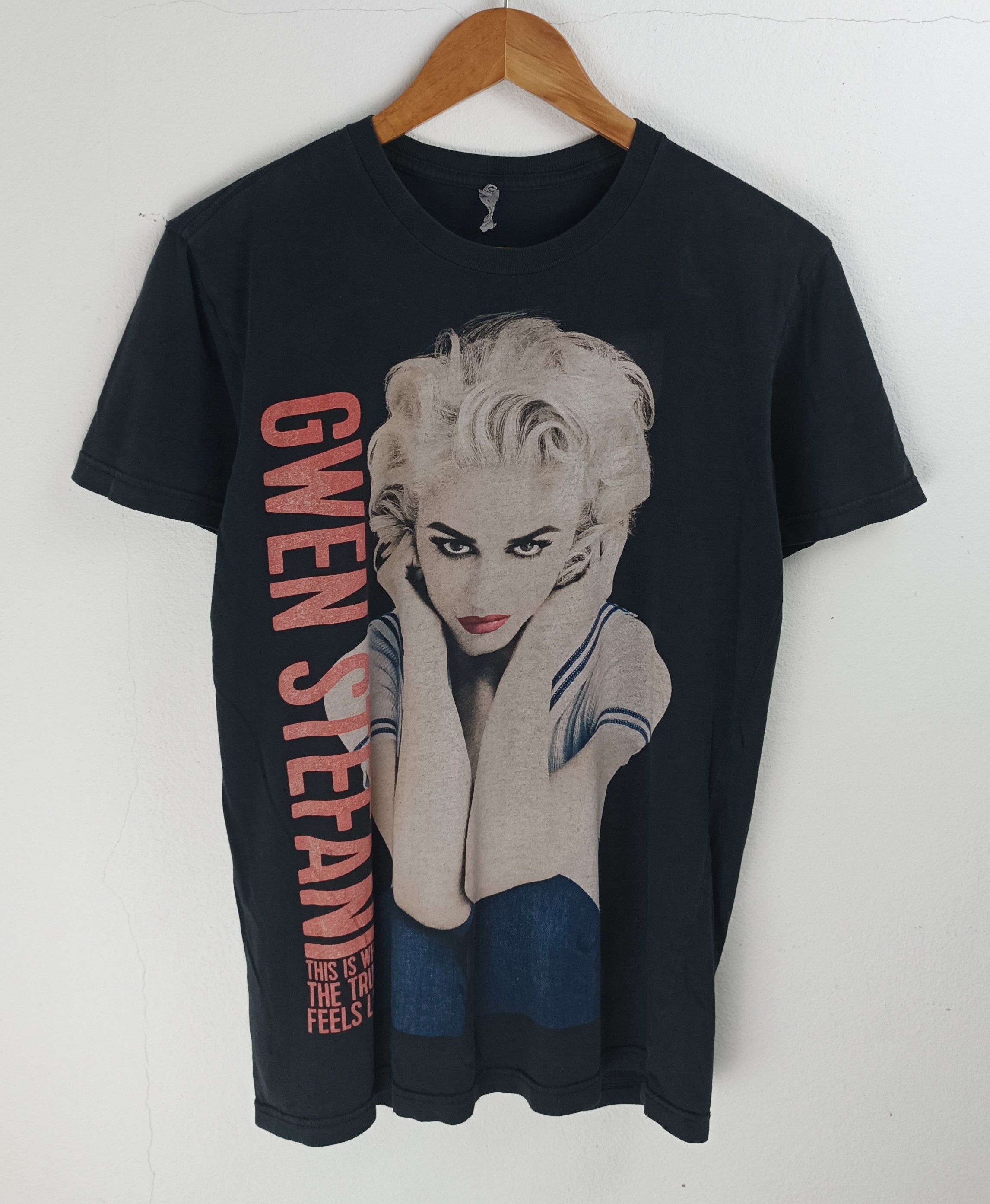 Band Tees VINTAGE '16 GWEN STEFANI TOUR TEE (no doubt) Size S / US 4 / IT 40 - 3 Thumbnail