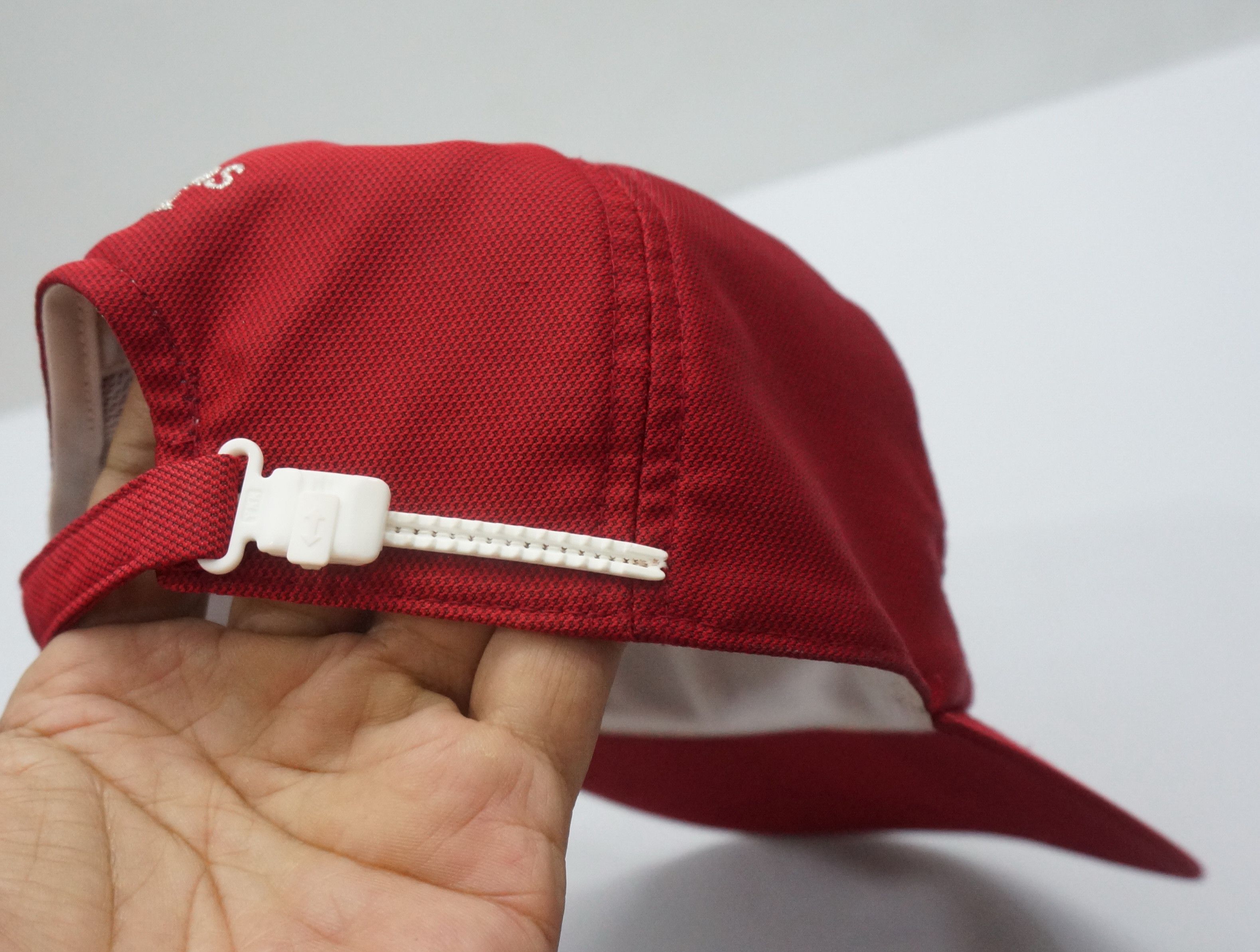 Benetton Rare Vintage BENETTON 5 panel Silver Embroidery Cap Size ONE SIZE - 10 Thumbnail