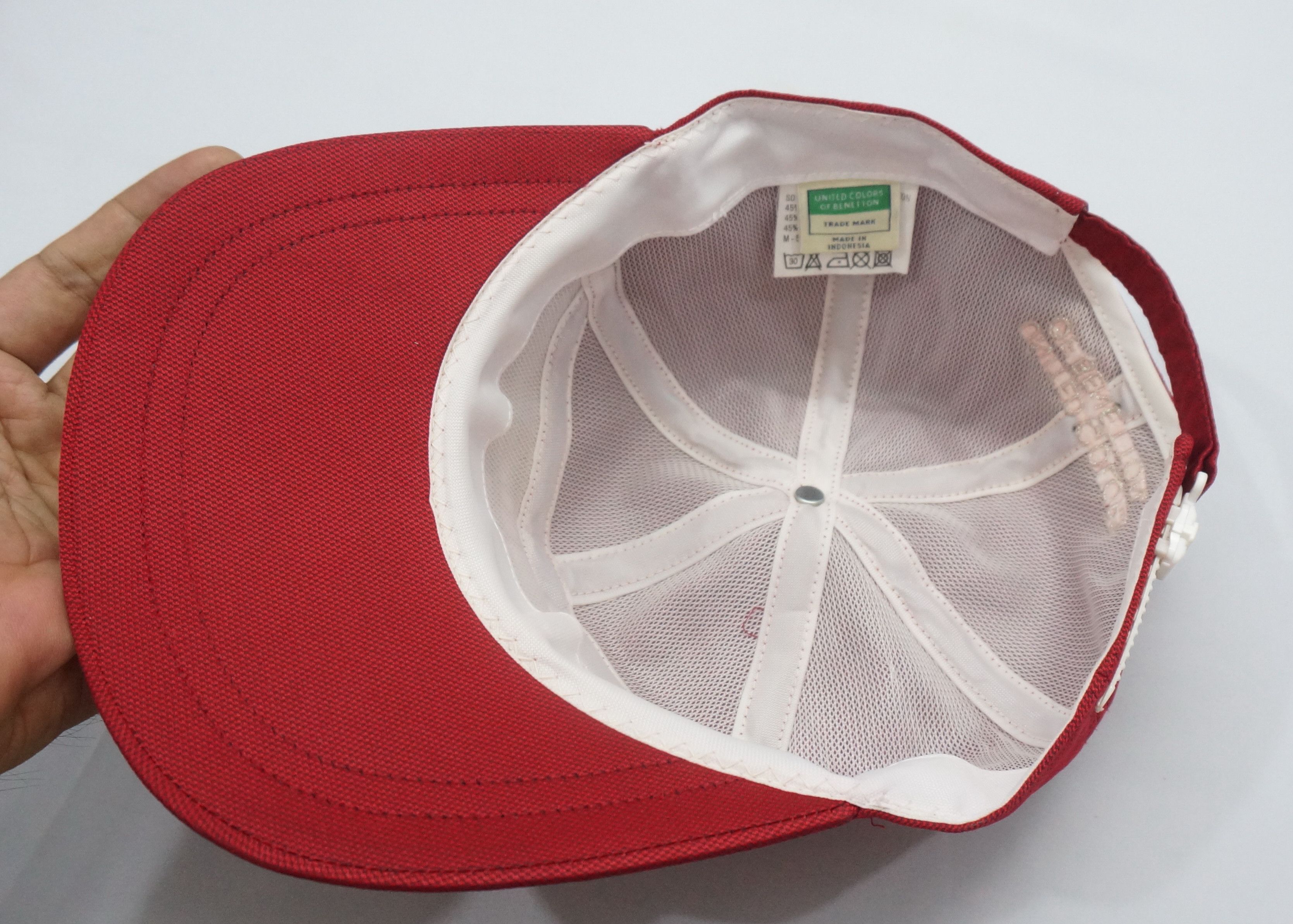 Benetton Rare Vintage BENETTON 5 panel Silver Embroidery Cap Size ONE SIZE - 7 Thumbnail